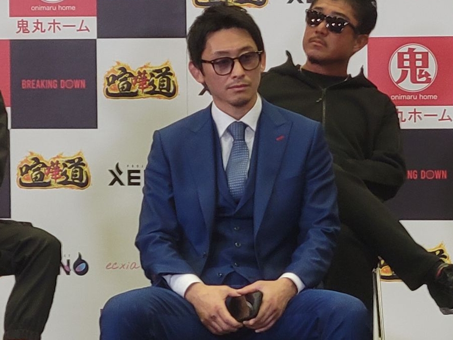 ブレイキングダウンの啓之輔がジョリーとの対談中に強烈ビンタ あの 
