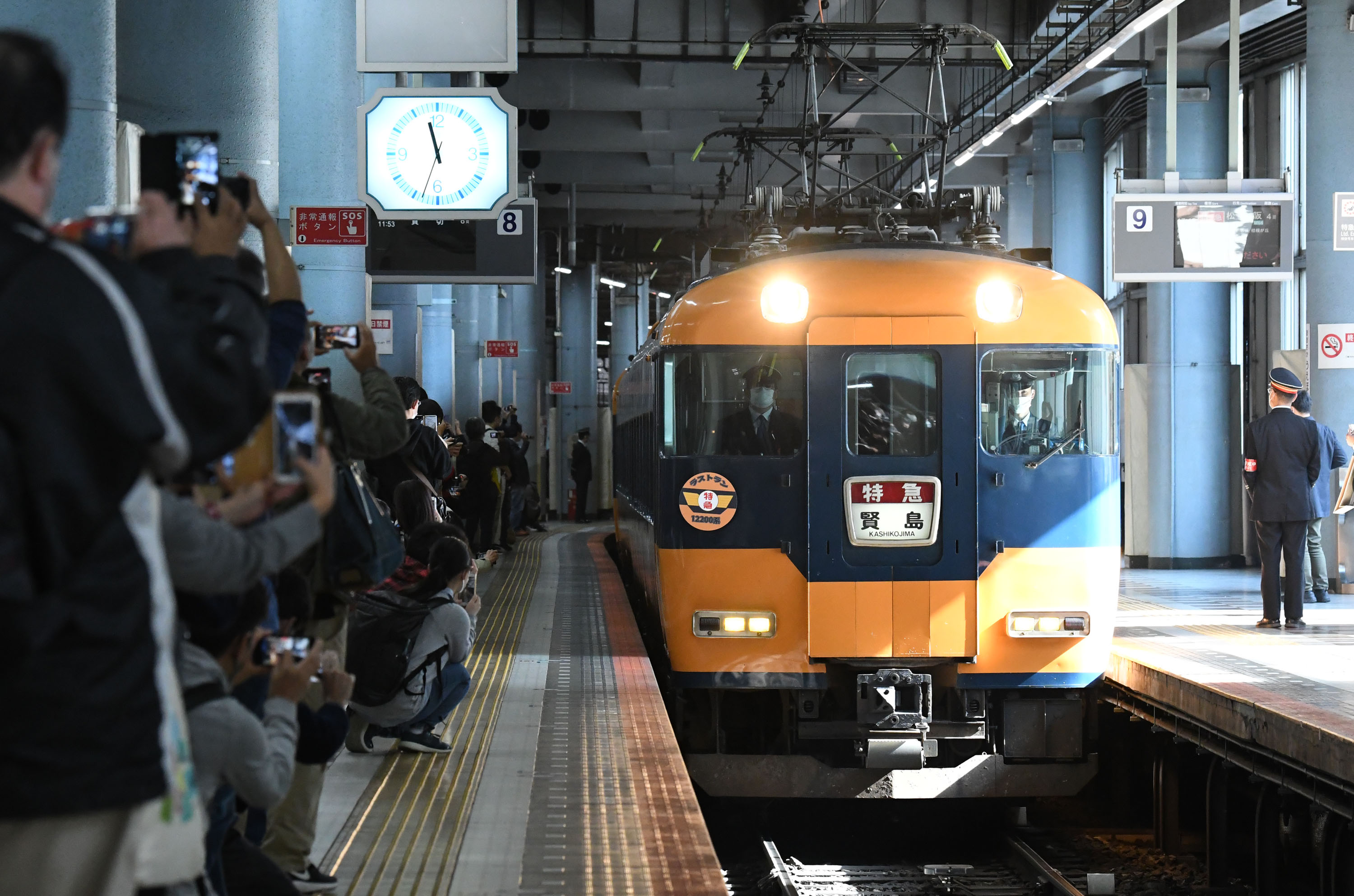 フォト特集】近鉄「スナックカー」 12200系がラストラン - 産経