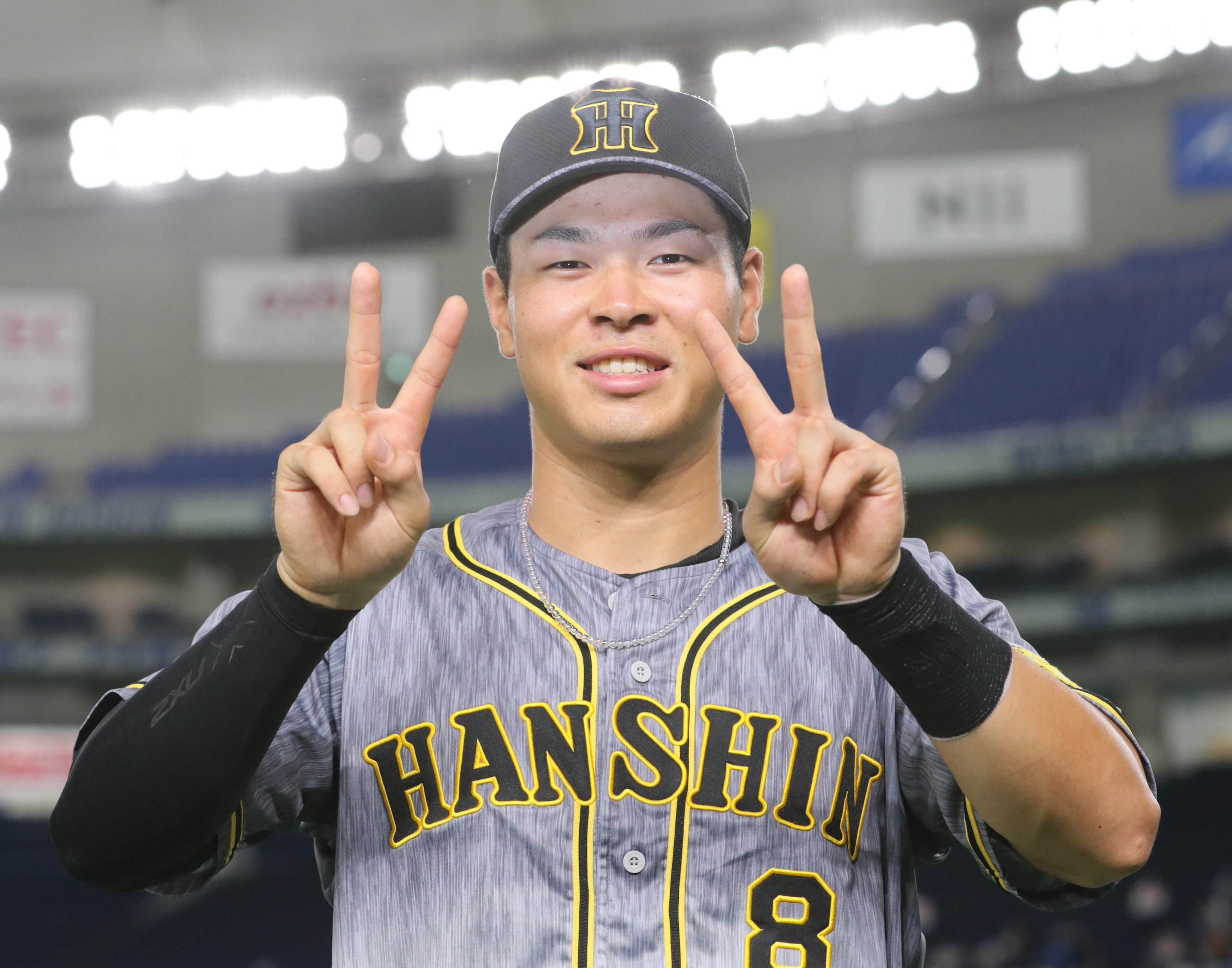 阪神タイガース 佐藤選手サイン入りキャップ 阪神タイガース 佐藤選手サイン入りキャップ