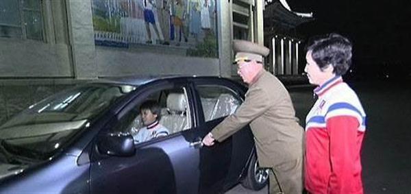 スポーツ異聞 北朝鮮女子サッカー選手に高級車とマンションを贈った金正恩氏の 太っ腹 の内は 1 3ページ 産経ニュース