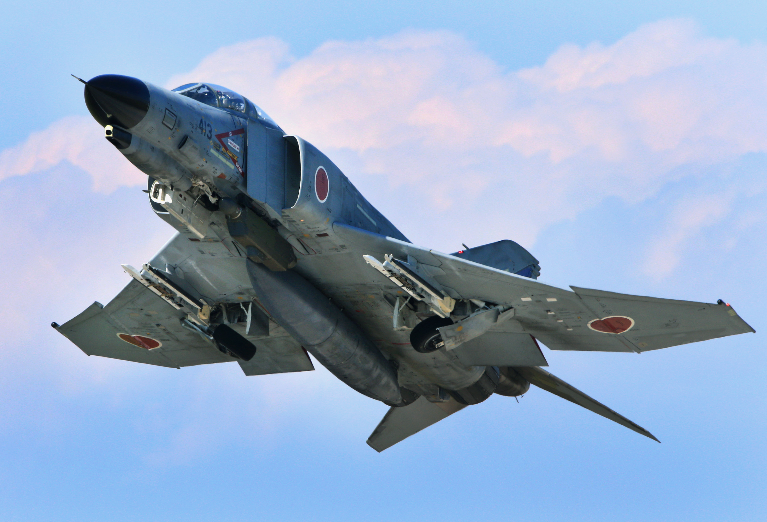 動画】航空自衛隊のF4ファントム 日本の空を守り続けて45年 百里基地