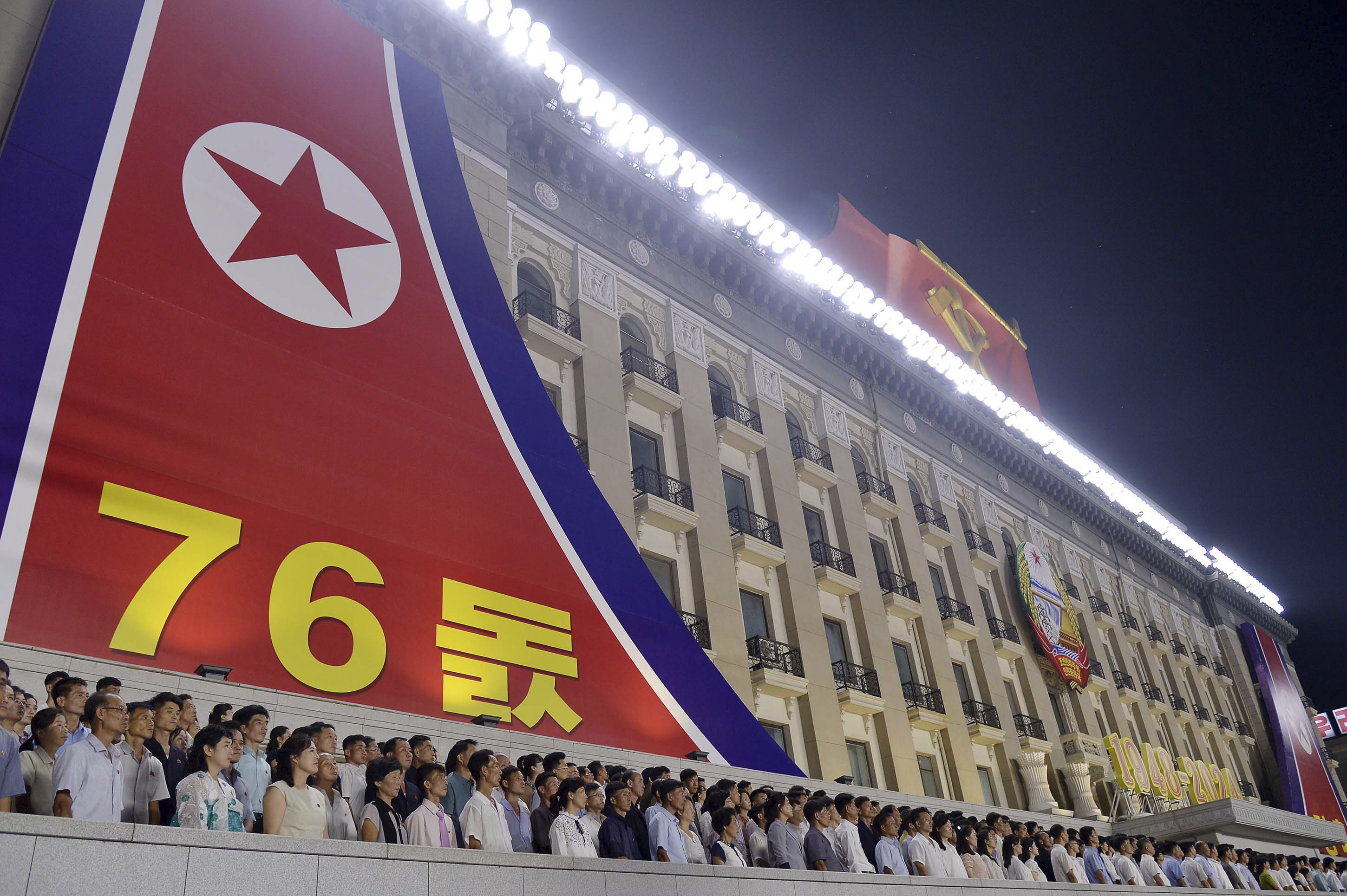 恩給制度史／総理府恩給局 LMEB7R452ZL7BF3AHNH2OARXX4.jpg