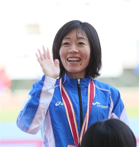 野口みずきさん電撃婚 お相手はカンテレ４０代報道カメラマン ２年前から交際 けがに苦しんだ競技生活支える 1 2ページ 産経ニュース