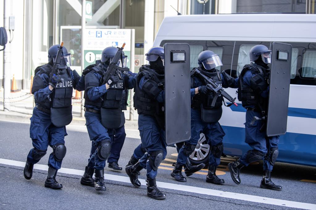 最新国防ファイル】「見せる警備・訓練」がテロの抑止力に 警察「銃器