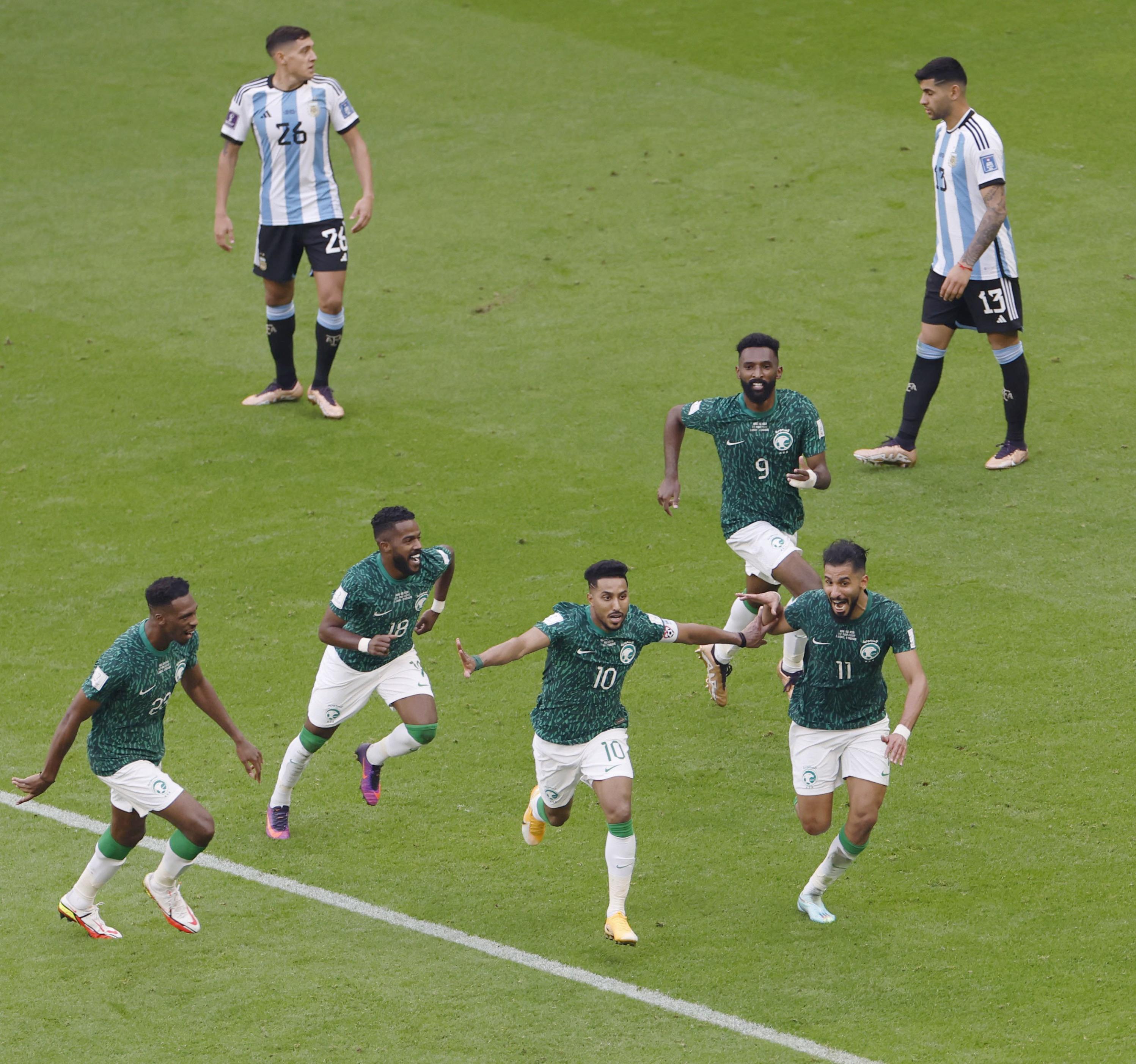 サウジアラビアの大金星にＳＮＳも大興奮 「勇気貰える」「これがワールドカップなのか」「最高のジャイアントキリング」 - サンスポ