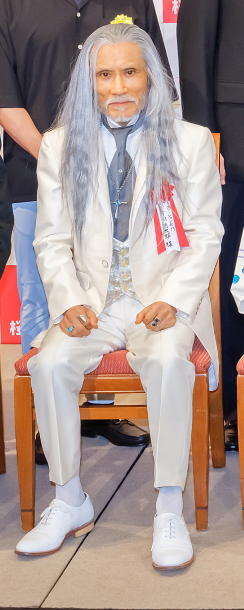 片岡鶴太郎「私が寝るということは、内臓さまを休ませるため