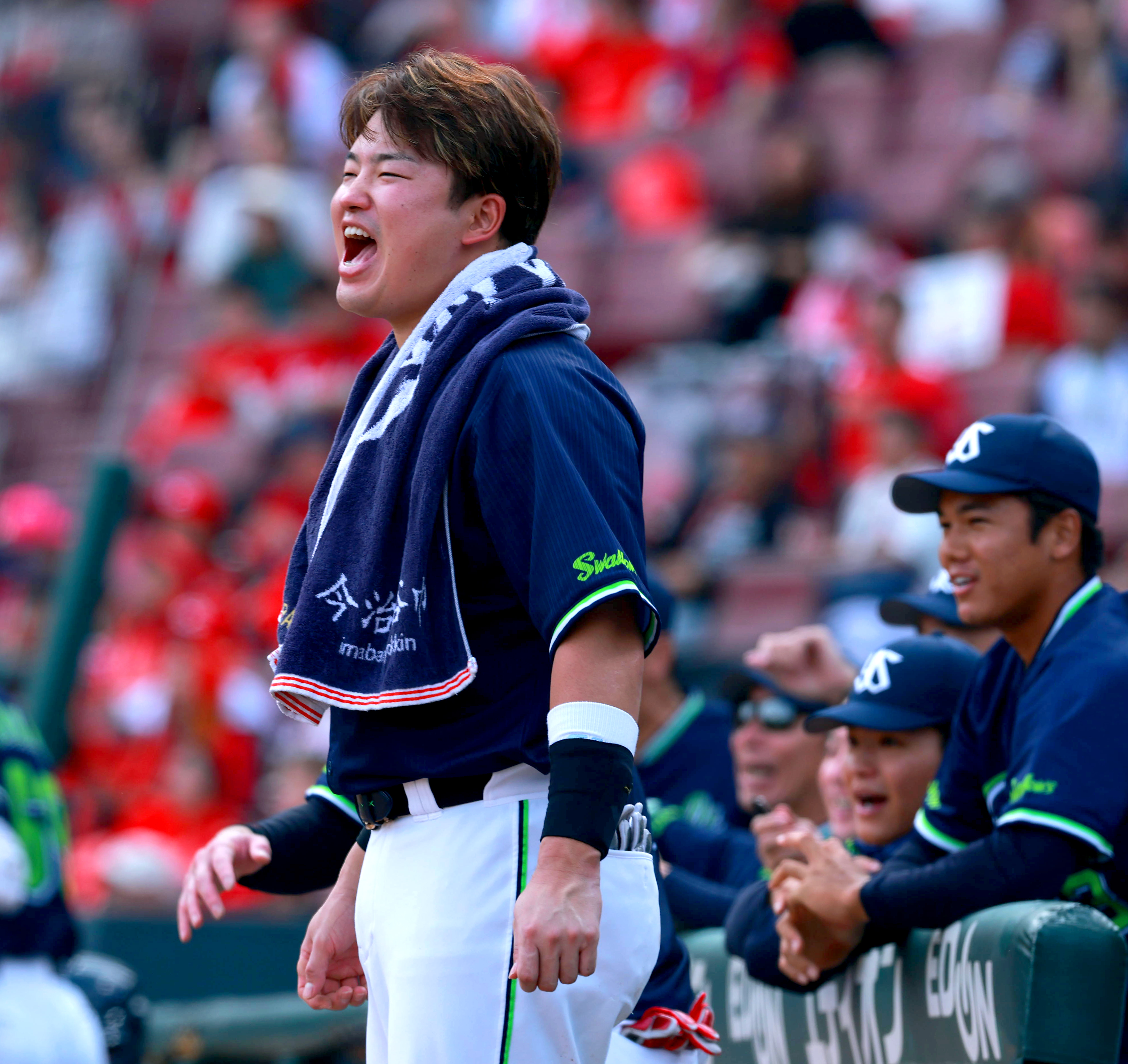 ヤクルト・村上宗隆、惜別の右前打 ファンから「メジャーで暴れろ」の