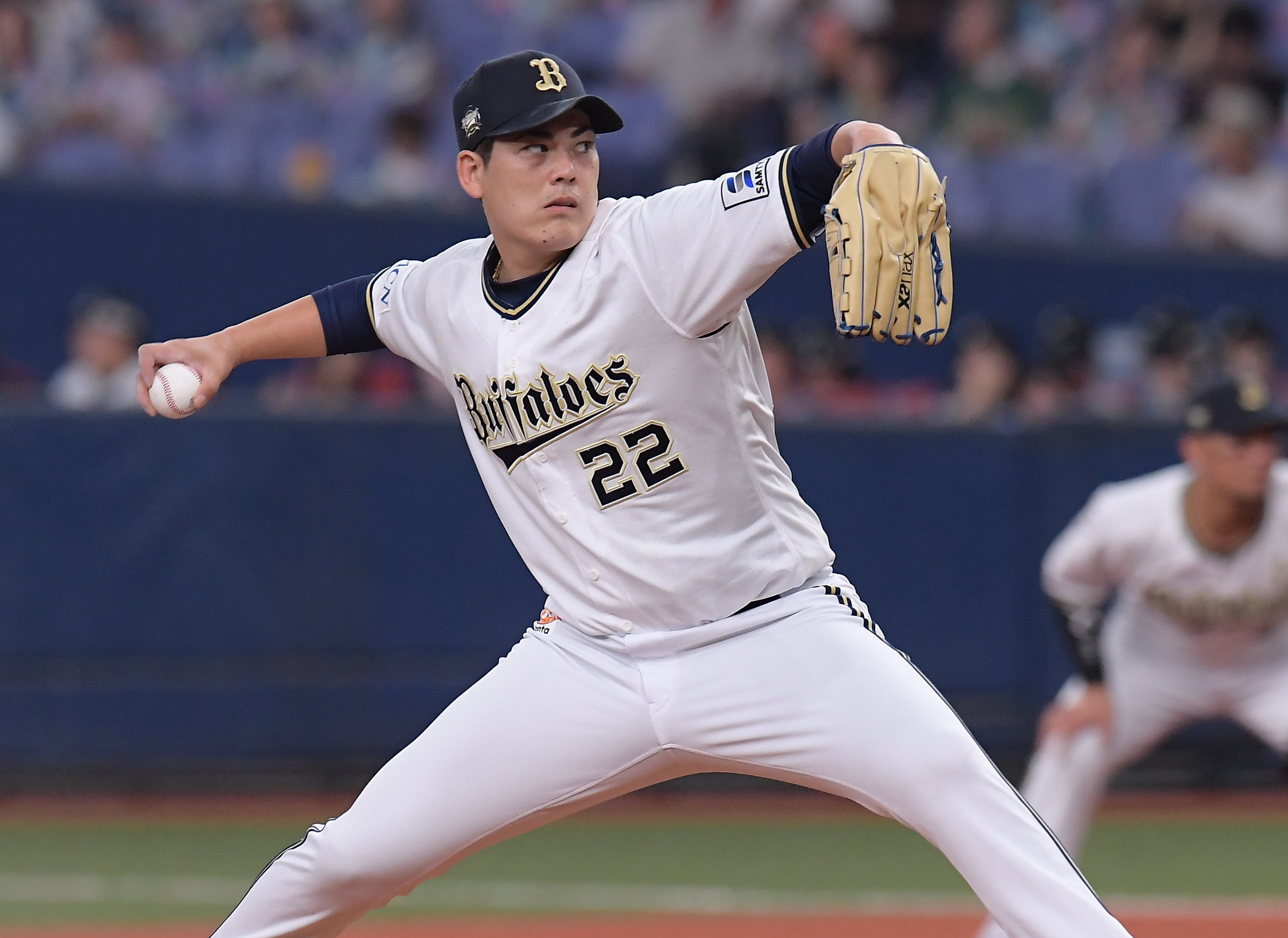 オリックス　九里亜蓮選ユニフォームXO 期間限定・受注販売】Buffaloes九里亜蓮投手通算1000奪三振達成