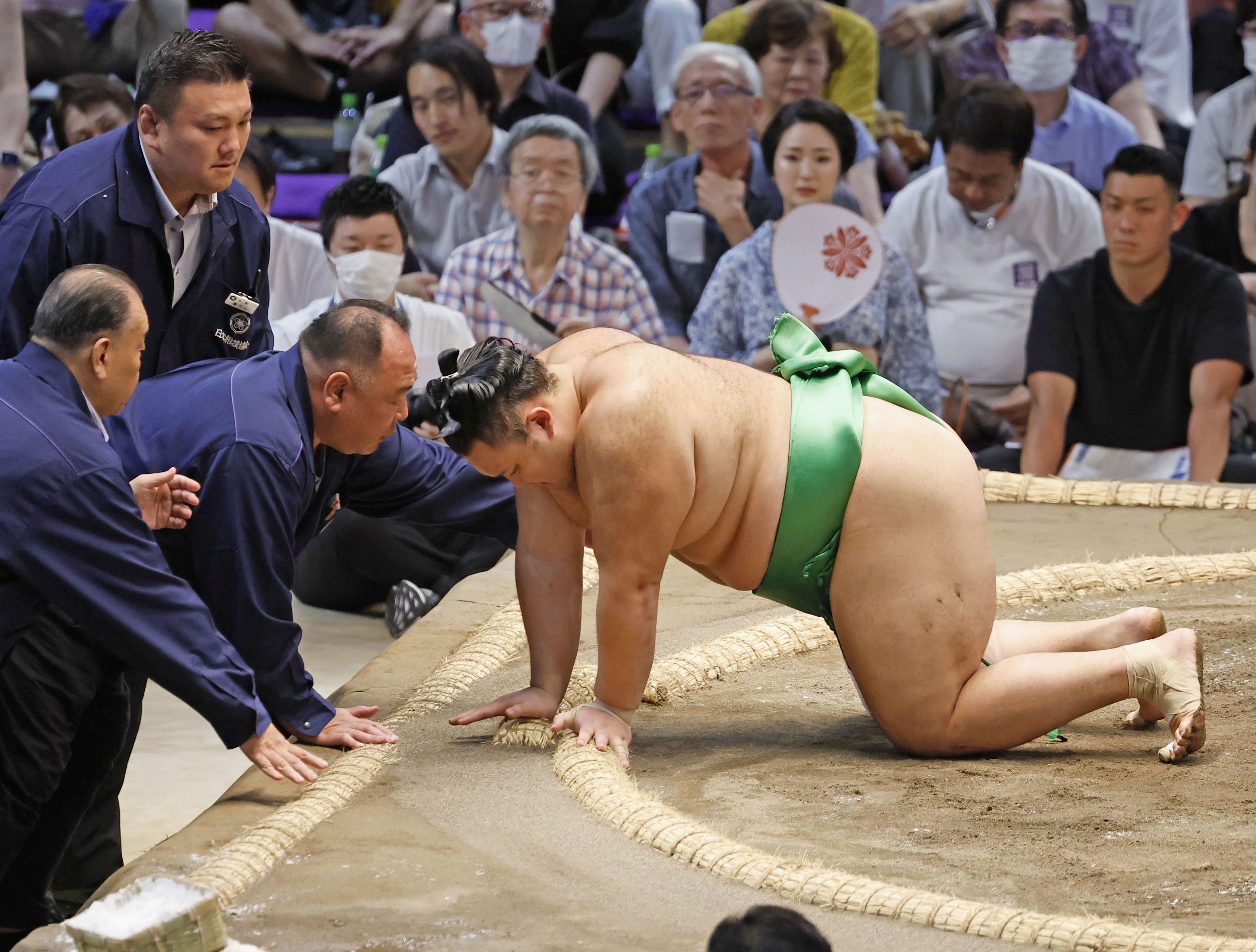 幕内朝乃山が休場、手術へ 左膝靱帯断裂、長期離脱／名古屋場所 - サンスポ