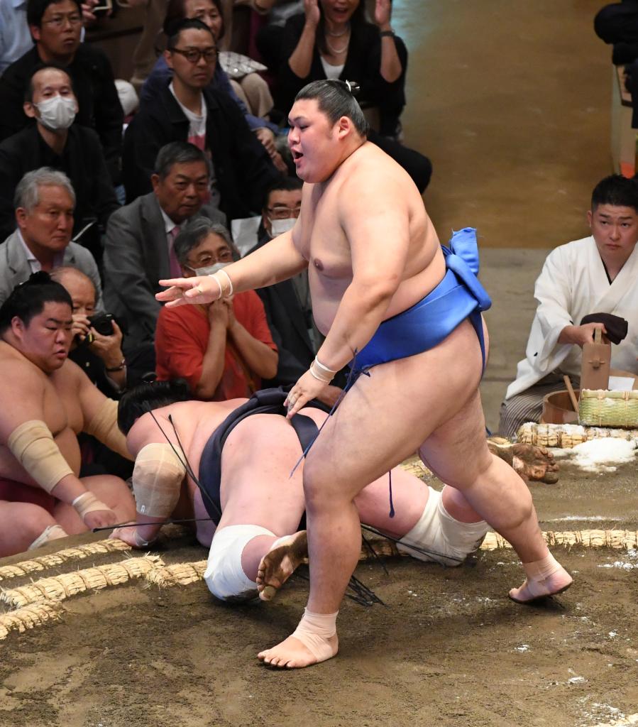 〝貴イズム〟の継承者、大の里が照ノ富士に初勝利で世代交代へ １９９１年に貴花田が千代の富士に引導、歴史は繰り返されるか（1/2ページ） -  zakzak：夕刊フジ公式サイト