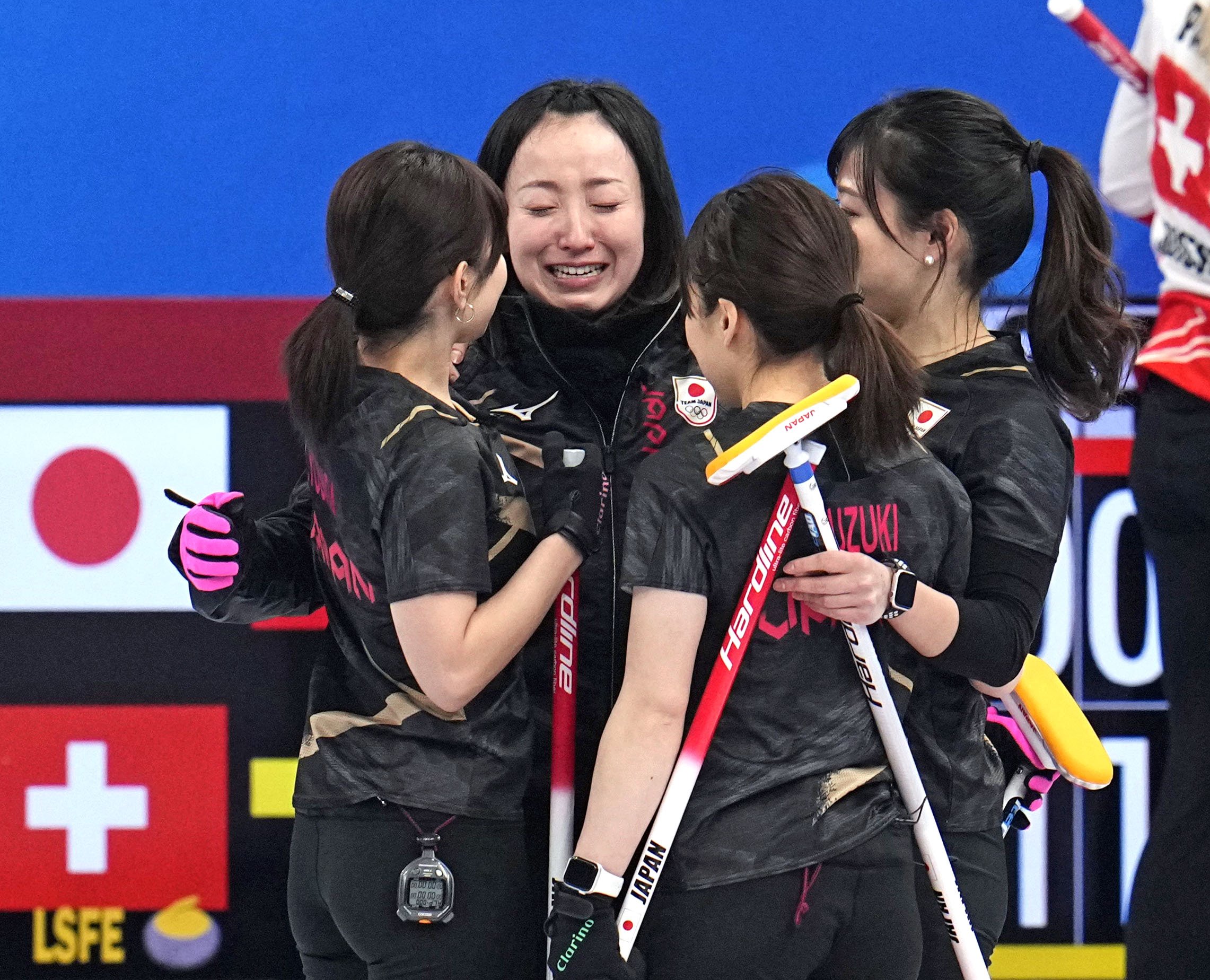 試合結果 ロコ ソラーレ ２大会連続４強 スイスに敗戦も１次ｌ４位 カーリング サンスポ