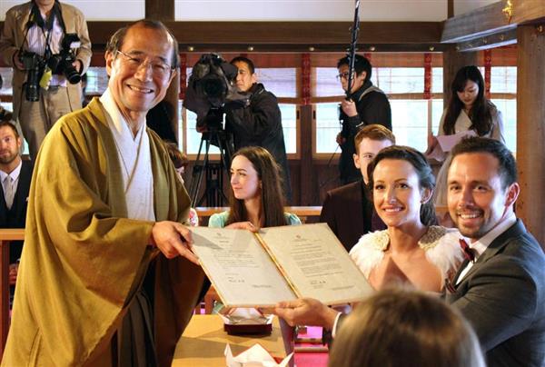 外国人 京で愛を誓う 日本の思い出に 寺社で和装結婚式を挙げる外国人急増 一番人気は 1 3ページ 産経ニュース