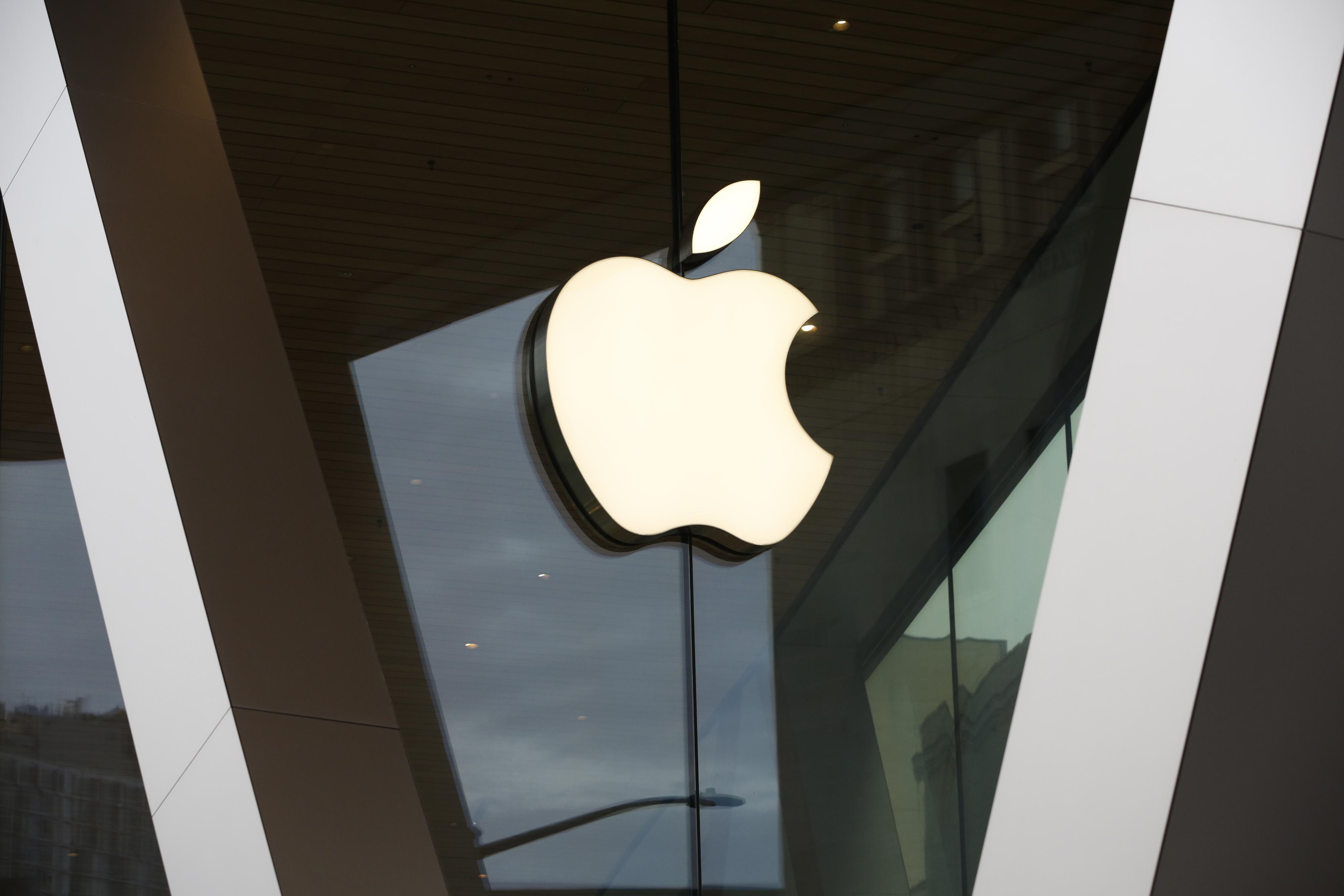 アップル、AIでメッセージや音声通話を即時翻訳へ 日本語も対応 今秋