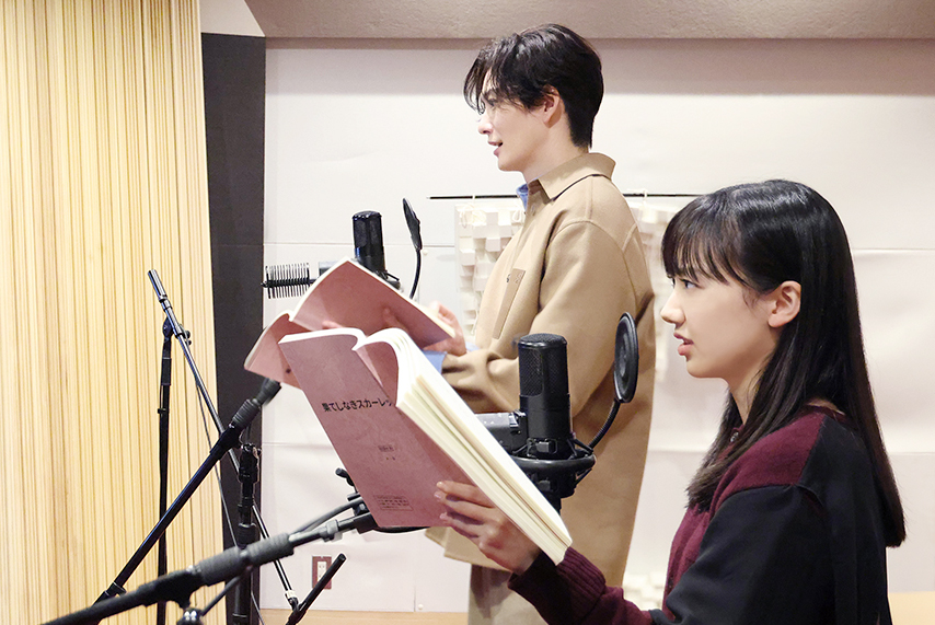 果てしなきスカーレット　B１サイズポスター　2種　細田守　芦田愛菜　岡田将生 果てしなきスカーレット B1サイズポスター 細田守監督作品 芦田