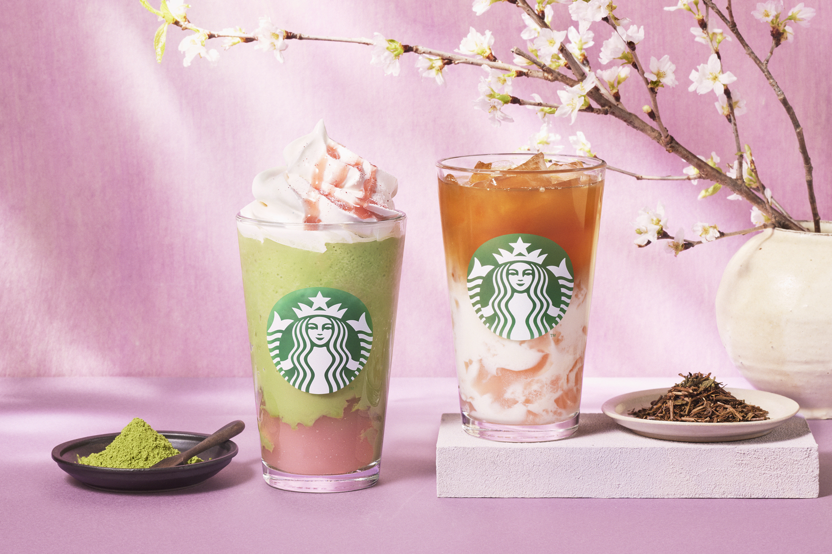 スタバ、SAKURAシーズン第2弾は「抹茶と桜わらびもち フラペチーノ