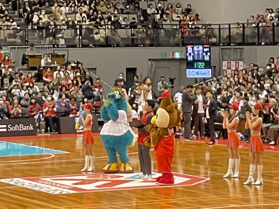 広島・栗林良吏がバスケ会場でゲスト出演「ともに広島を盛り上げていければ」