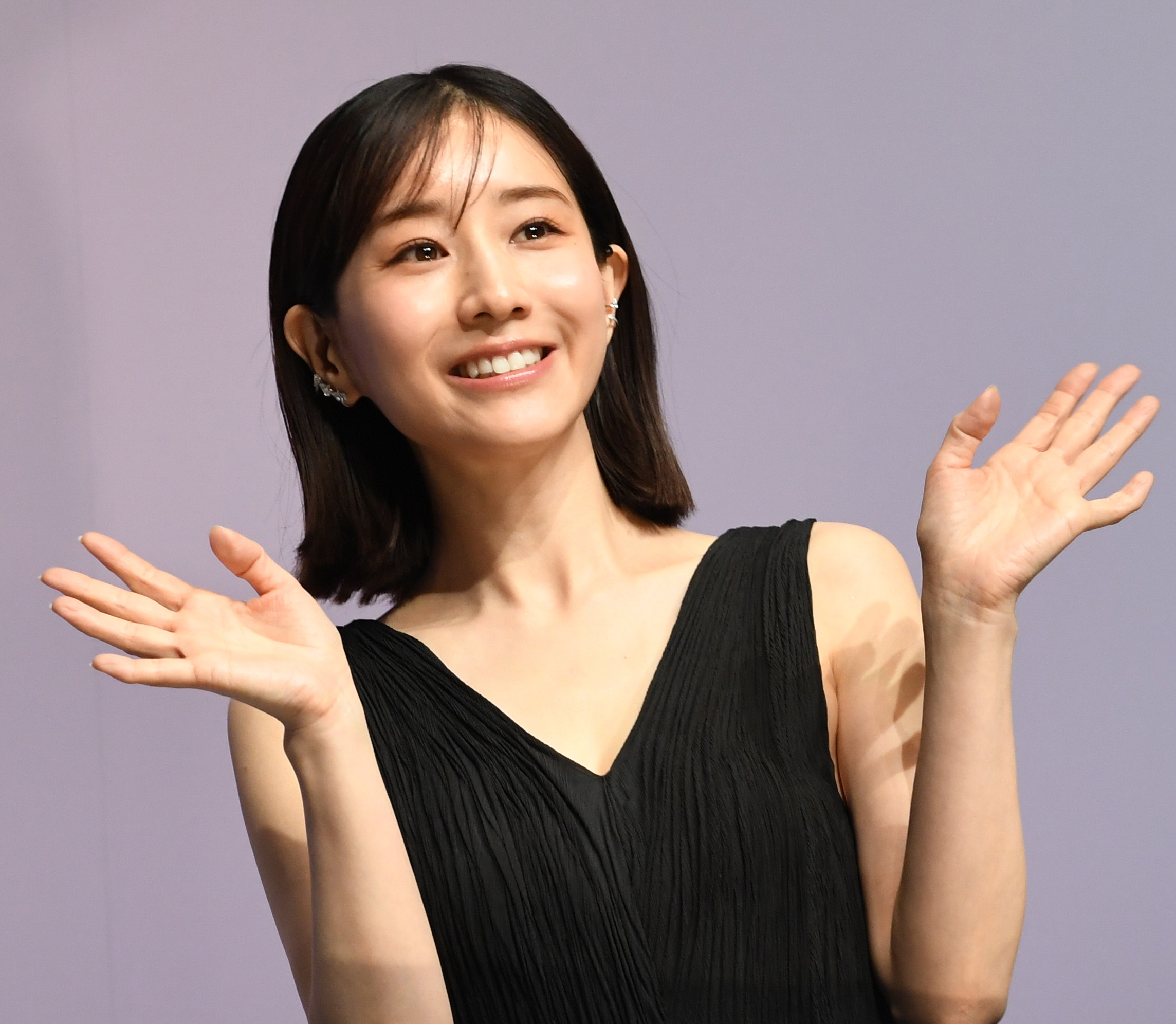 田中みな実、「爆笑ヒットパレード」の中継で一発芸「一個しかできない