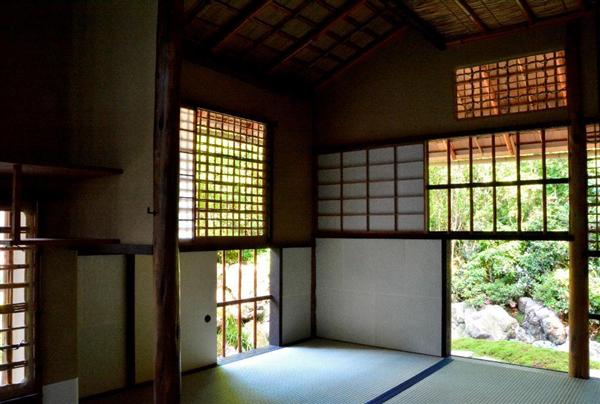 １３の窓があり開放感抜群 小堀遠州の茶室 擁翠亭 １４０年ぶりに復元 産経ニュース