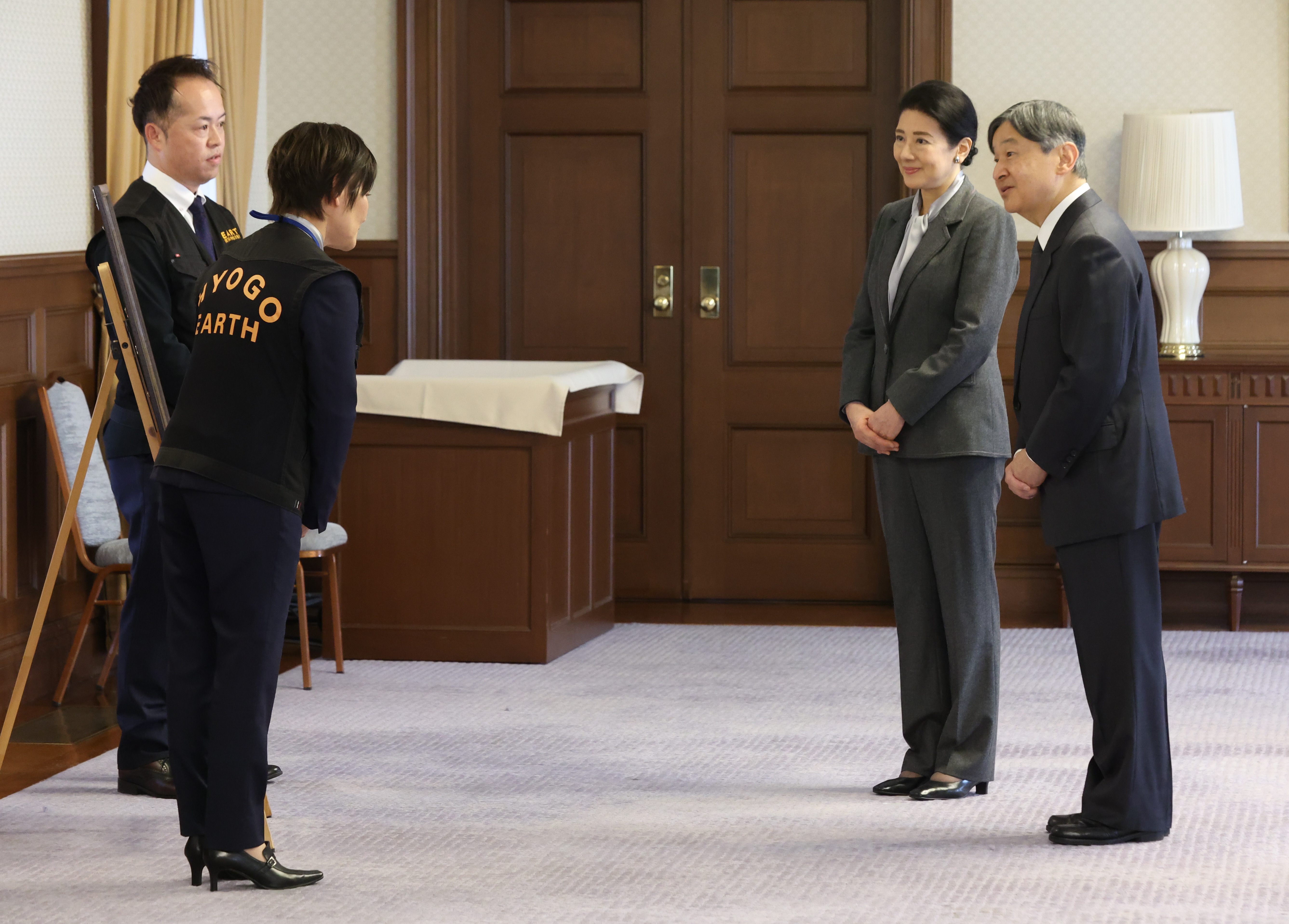 天皇、皇后両陛下、阪神大震災式典ご臨席 皇居で新年恒例「歌会始の儀