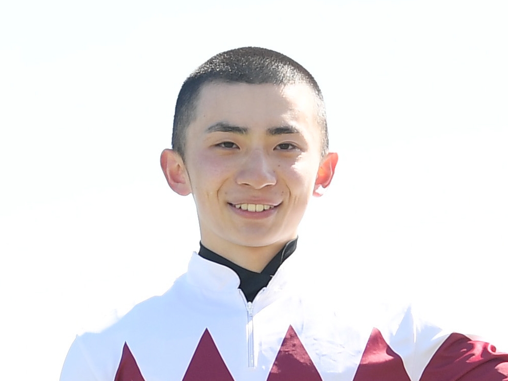 函館7Rで落馬の長浜鴻緒騎手は10～12R全て乗り替わり - サンスポ