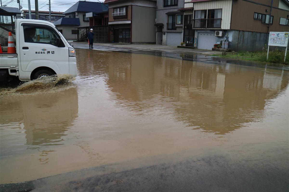 民家が ハウスが 濁流に 最上川氾濫の山形 大蔵村 産経ニュース