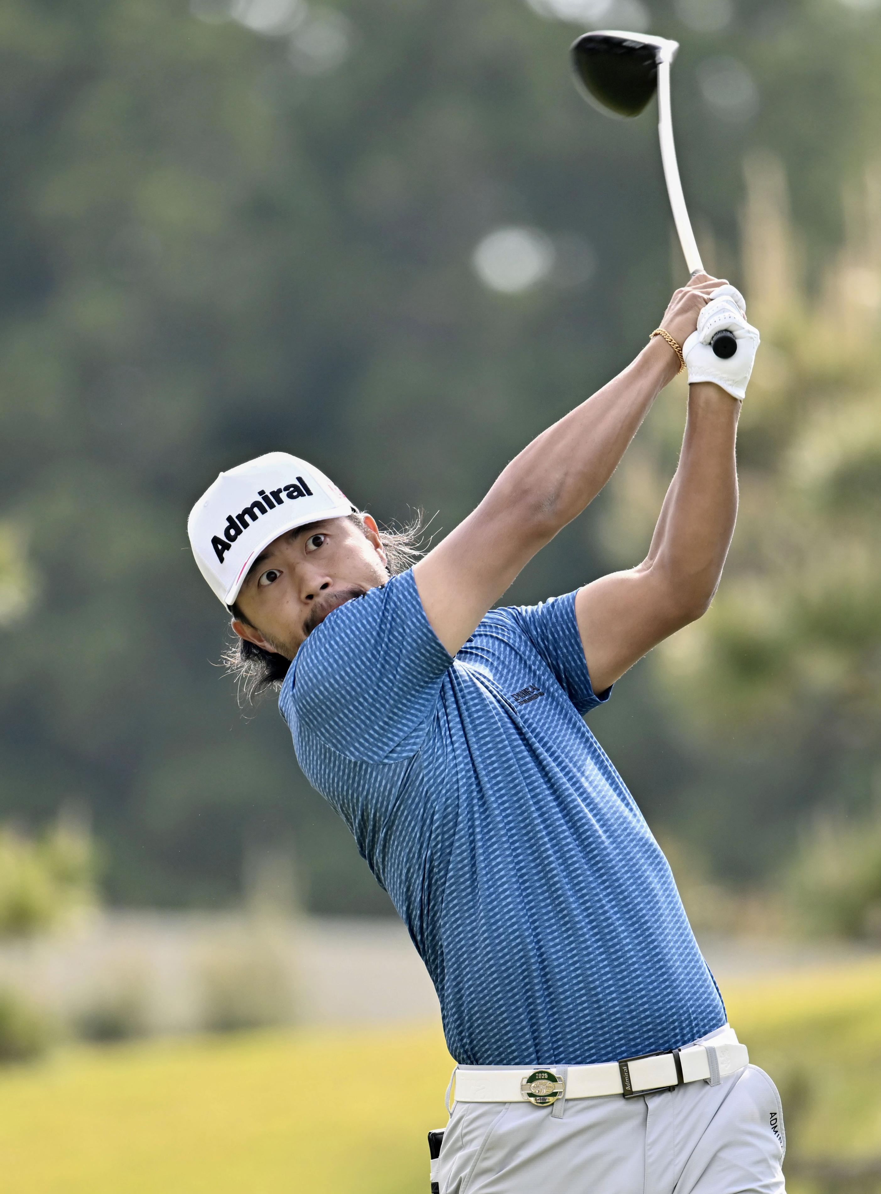 小平智がコースレコードで首位 7年ぶりVへ「きょうの63は忘れて