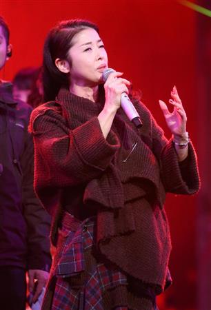 藤あや子 乃木坂 生駒と共演 ハイタッチしました 紅白 サンスポ