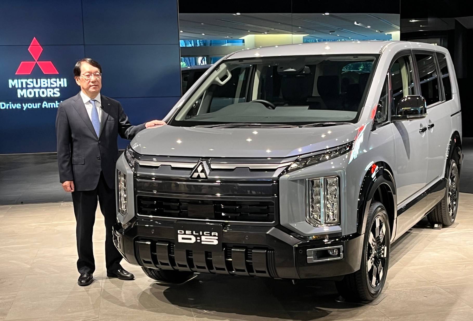 三菱自、ロングセラーのミニバン「デリカ D：5」を大幅リニューアル