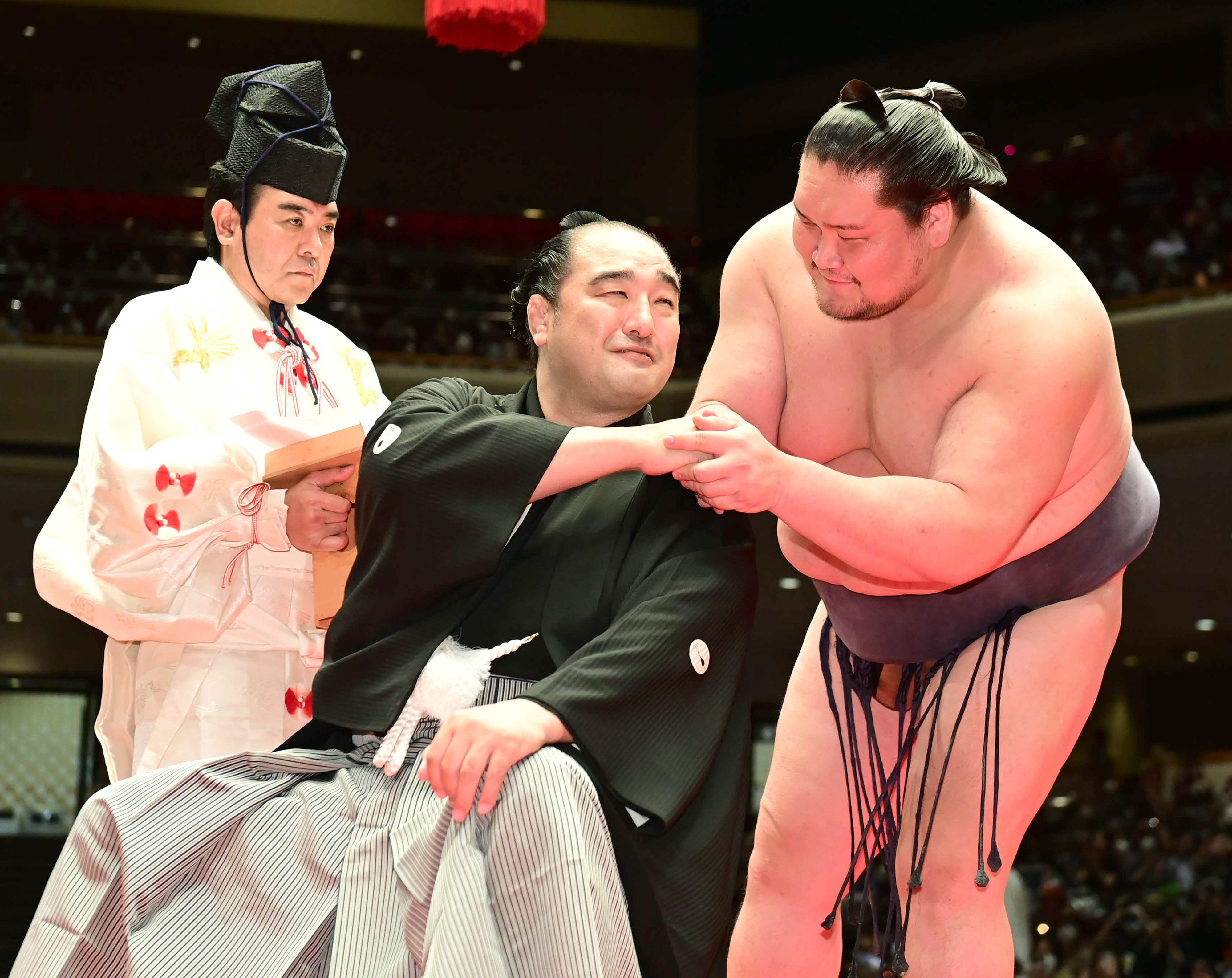 照ノ富士は盛り上げにひと役 「横綱五人掛かり」披露 - サンスポ