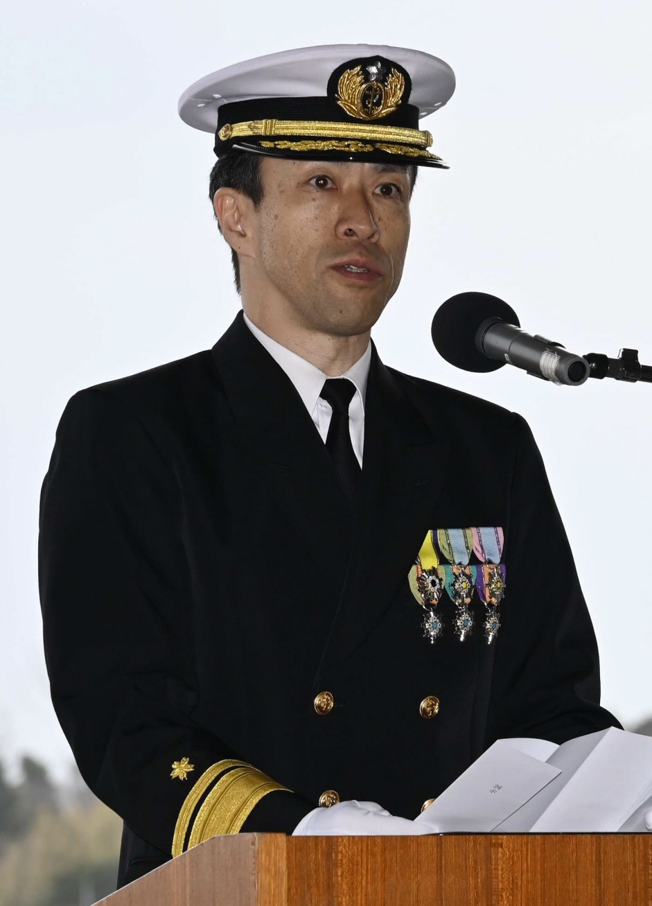 海上自衛隊航空群司令　在職記念盾 海上自衛隊航空群司令 在職記念盾 - メルカリ