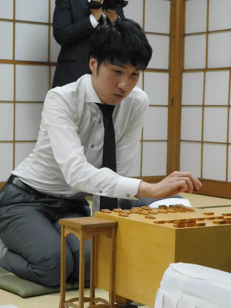 将棋 新人王戦決勝第２局 高野四段がタイに戻す 産経ニュース