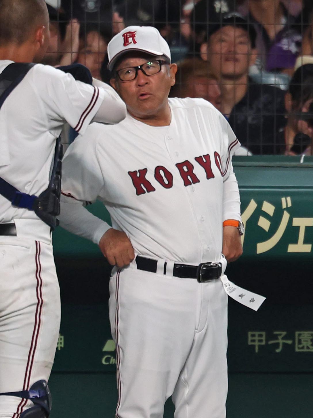 暴力問題渦中の広陵、甲子園初戦を勝利 監督は「ご心配かけた」 選手に