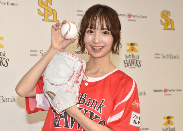 AKB48 篠田麻里子 鷹祭 SUMMER BOOST 2025』スタート 篠田麻里子がFピッチ 試合後