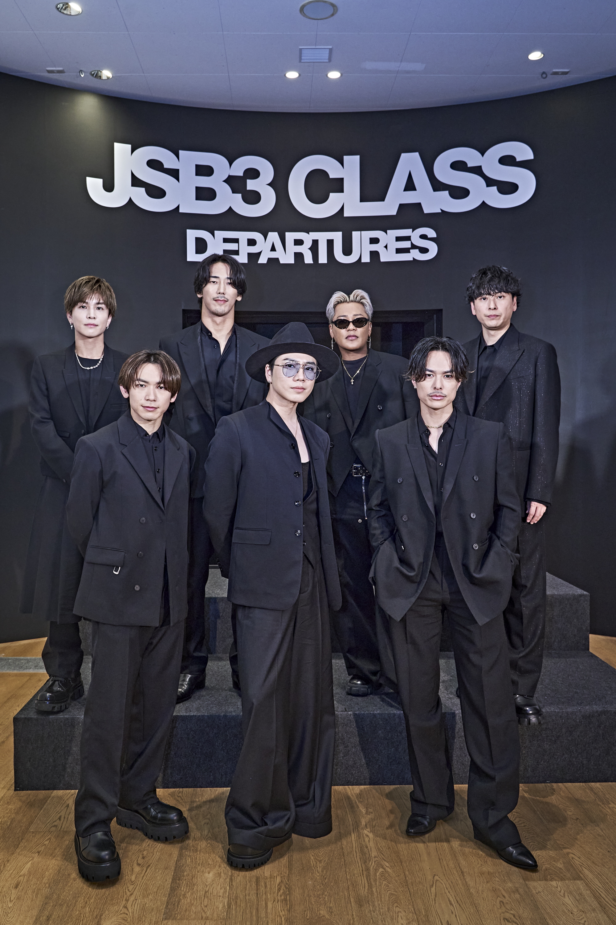 三代目JSB、初の展覧会開催 7人で撮影したプリクラも展示「レア