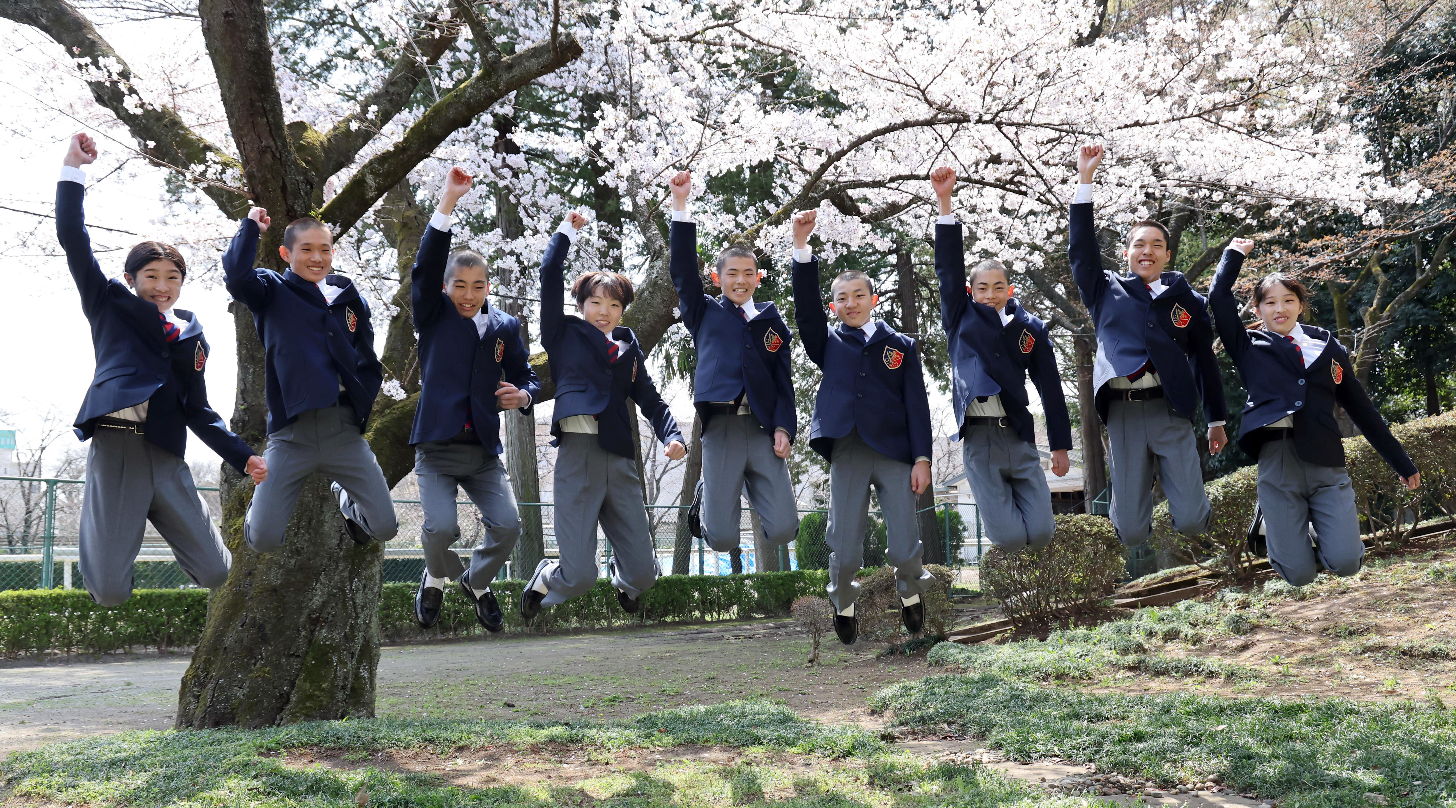 JRA競馬学校騎手課程43期生の入学式 幸英明騎手の長男ら9人が