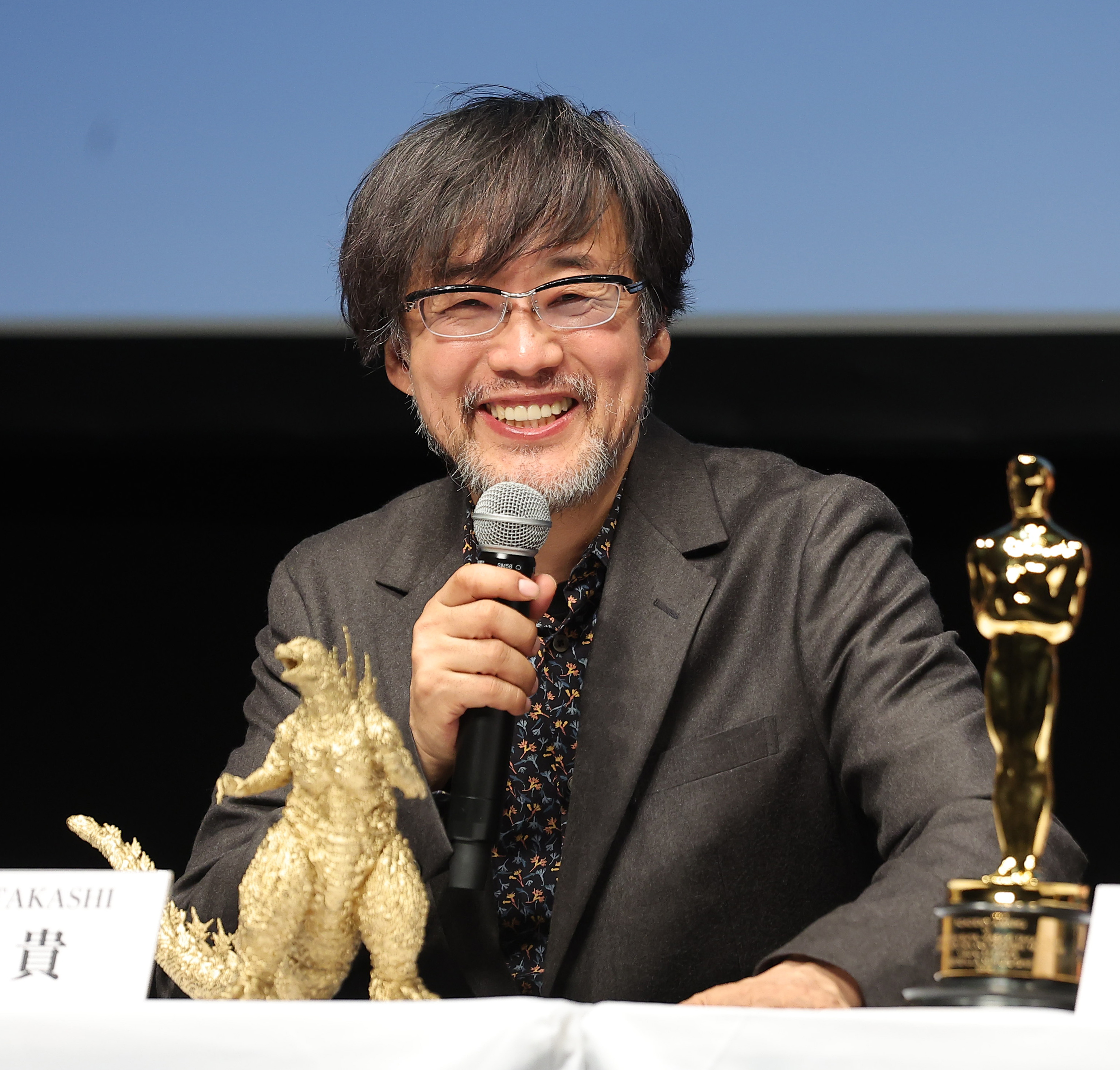 山崎貴監督「オスカー像は緊張を忘れるほど重かった」 アカデミー賞