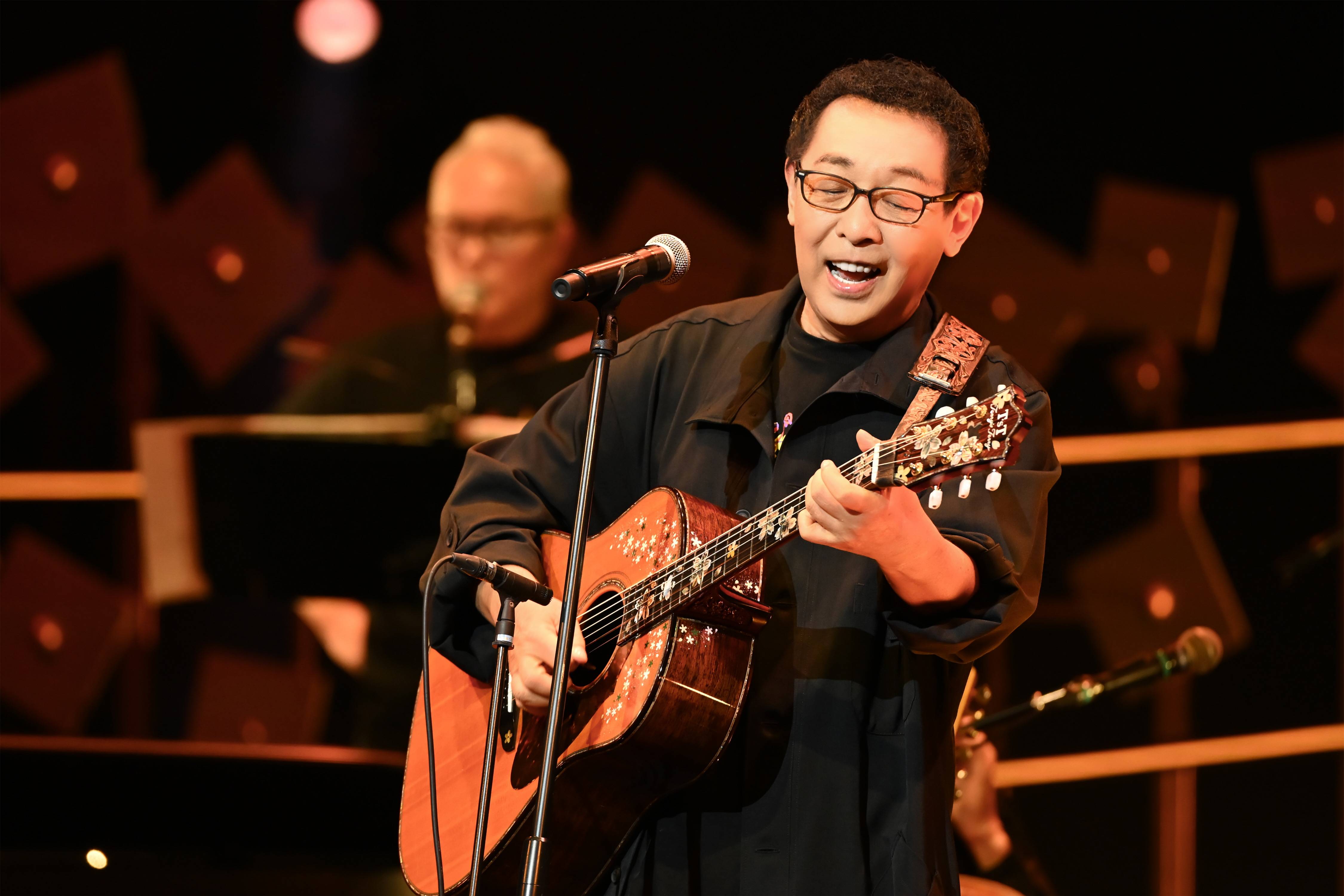 さだまさしが全国ツアーの東京公演開催 「雨やどり」の楽曲解説で会場