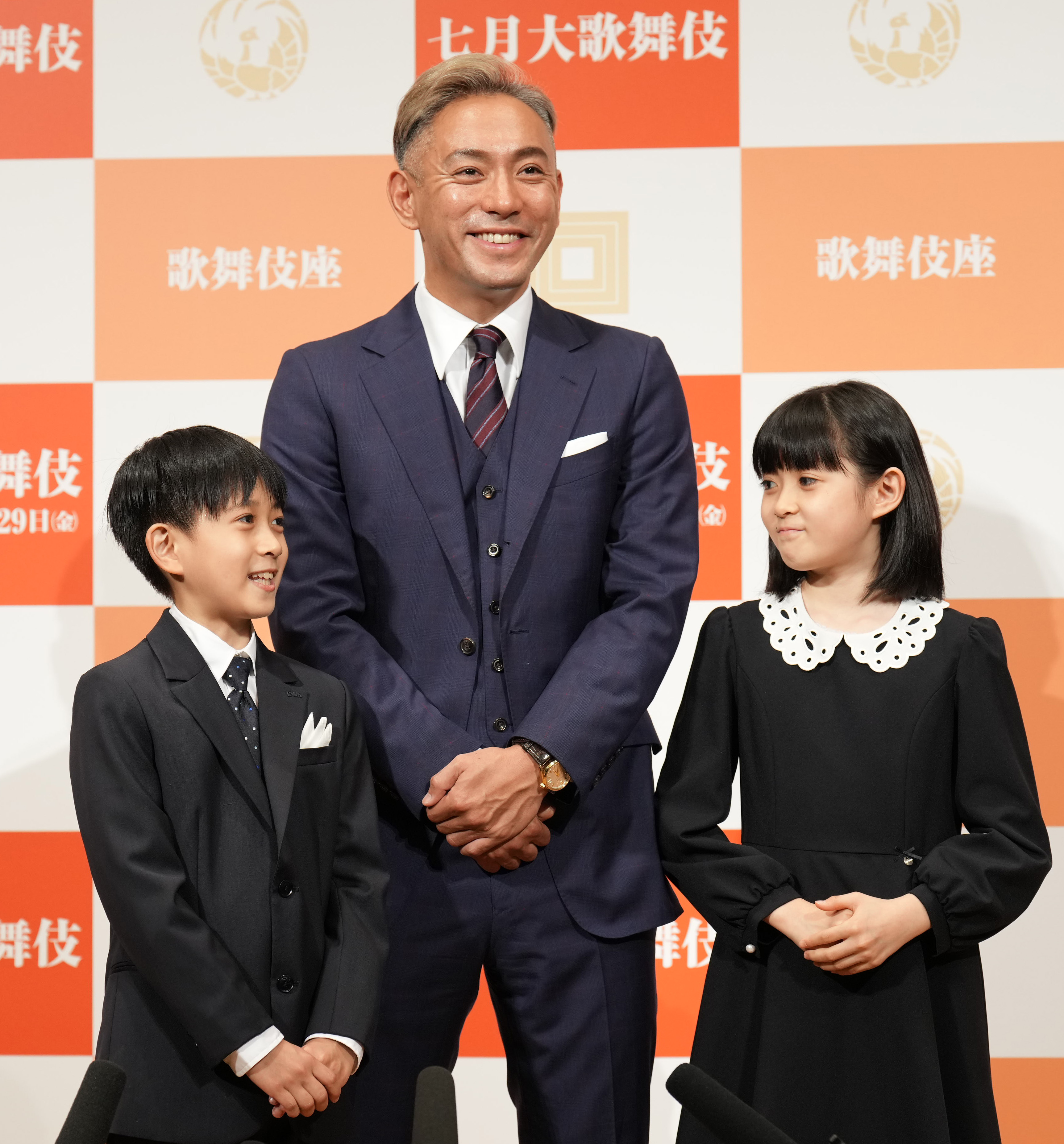市川海老蔵 見守って 小林麻央さん５回目の命日に團十郎と新之助襲名を報告 1 2ページ サンスポ