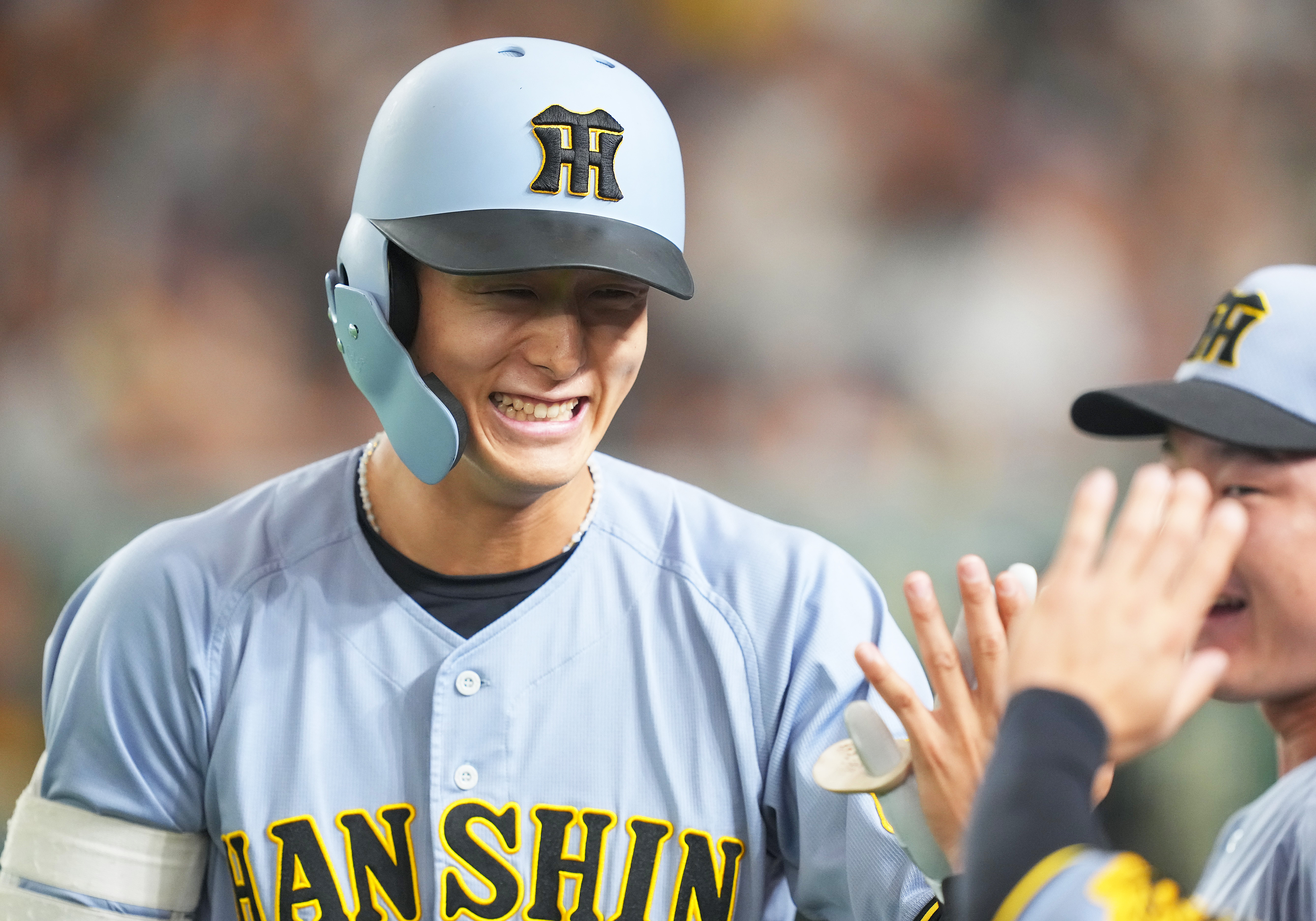 ホロスペクトラ10枚限定【プロ初安打】阪神 小幡竜平 エポックワン 阪神・小幡竜平、八回に貴重なタイムリーで猛打ショー - サンスポ