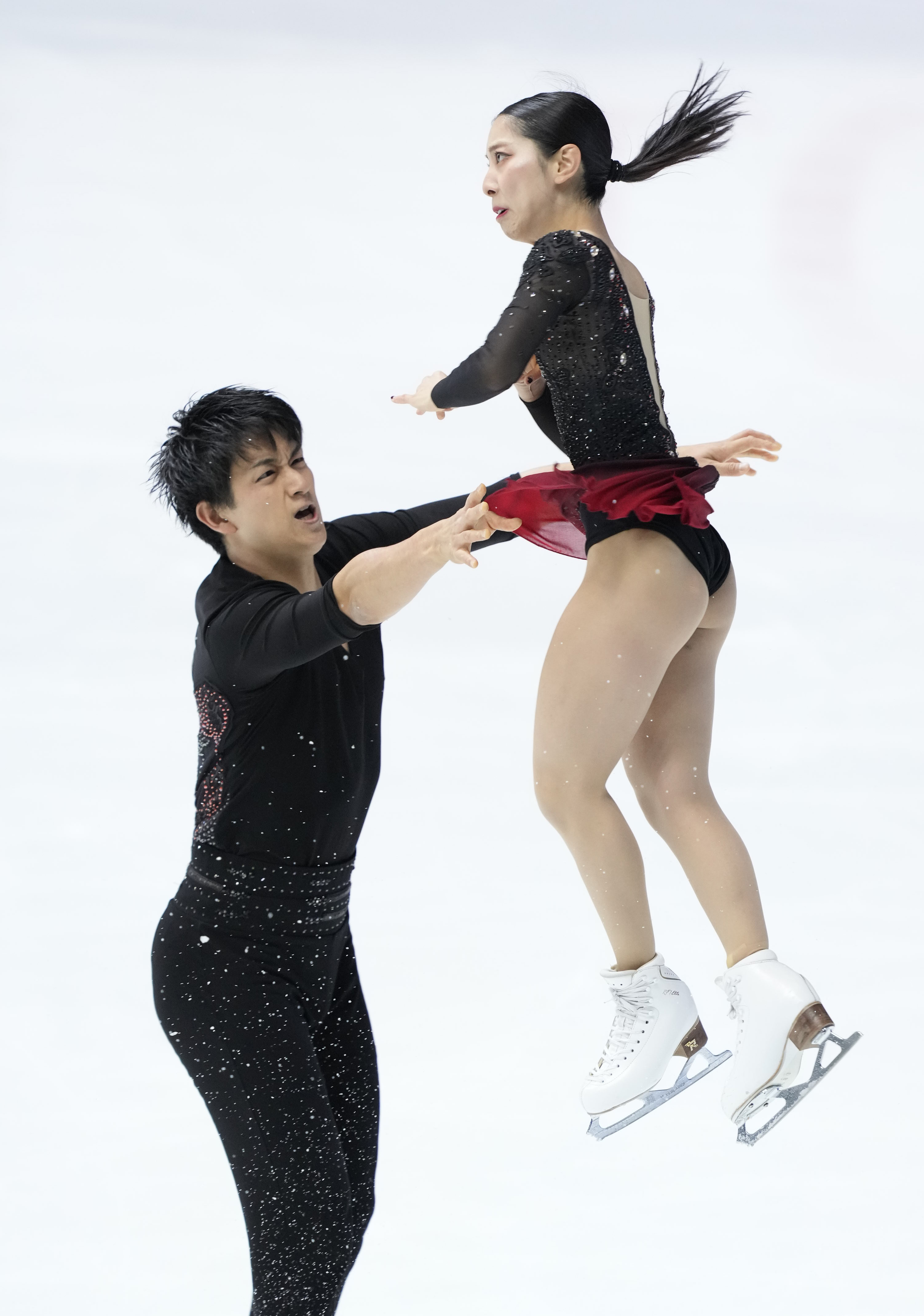 全日本フィギュアのペアは三浦、木原組が5年ぶりV アイスダンスは吉田