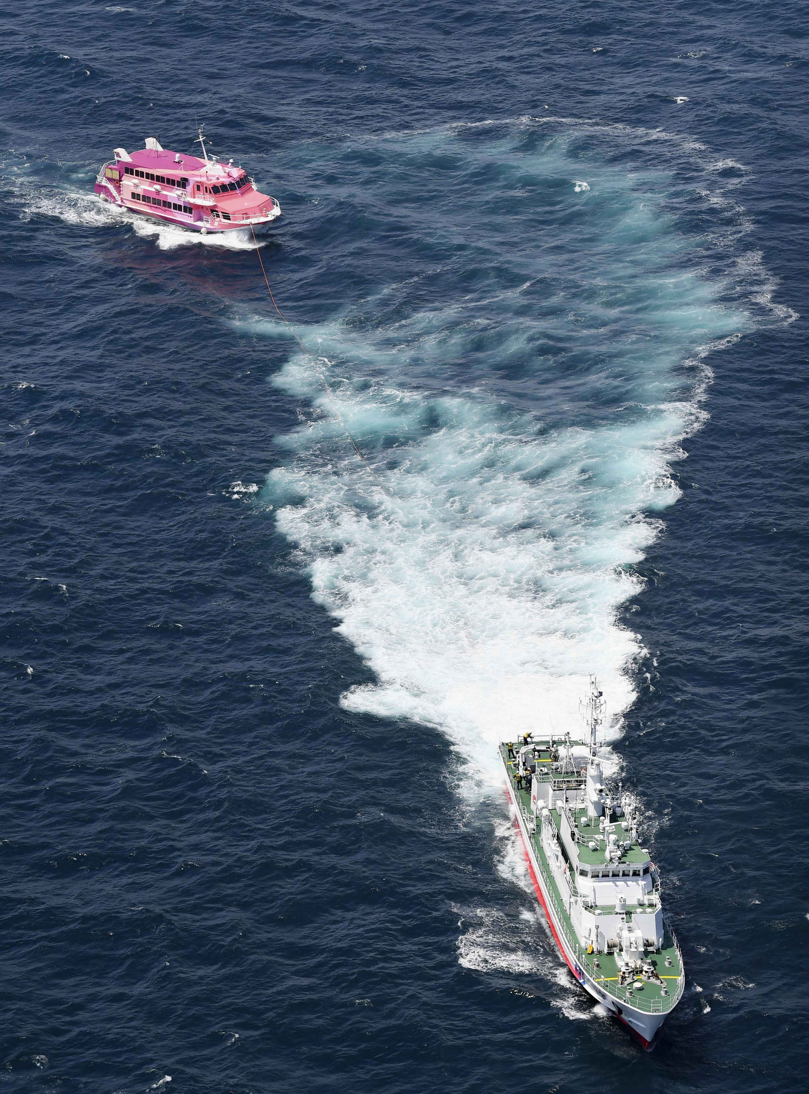 一時漂流のジェット船を曳航、乗客116人、けが人なし 房総沖 - 産経