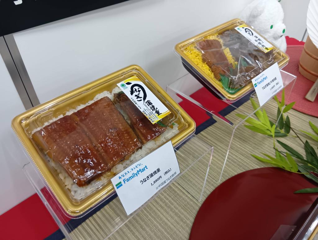 土用の丑の日」商戦本格化、お手頃価格の鰻重や分け合えるビッグ