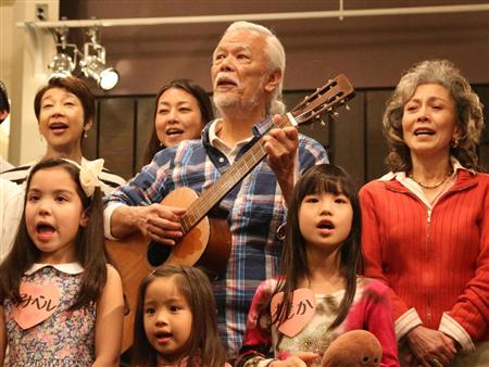 マイク眞木 新アルバムでびっくり企画ファミリー集結大合唱 イザ