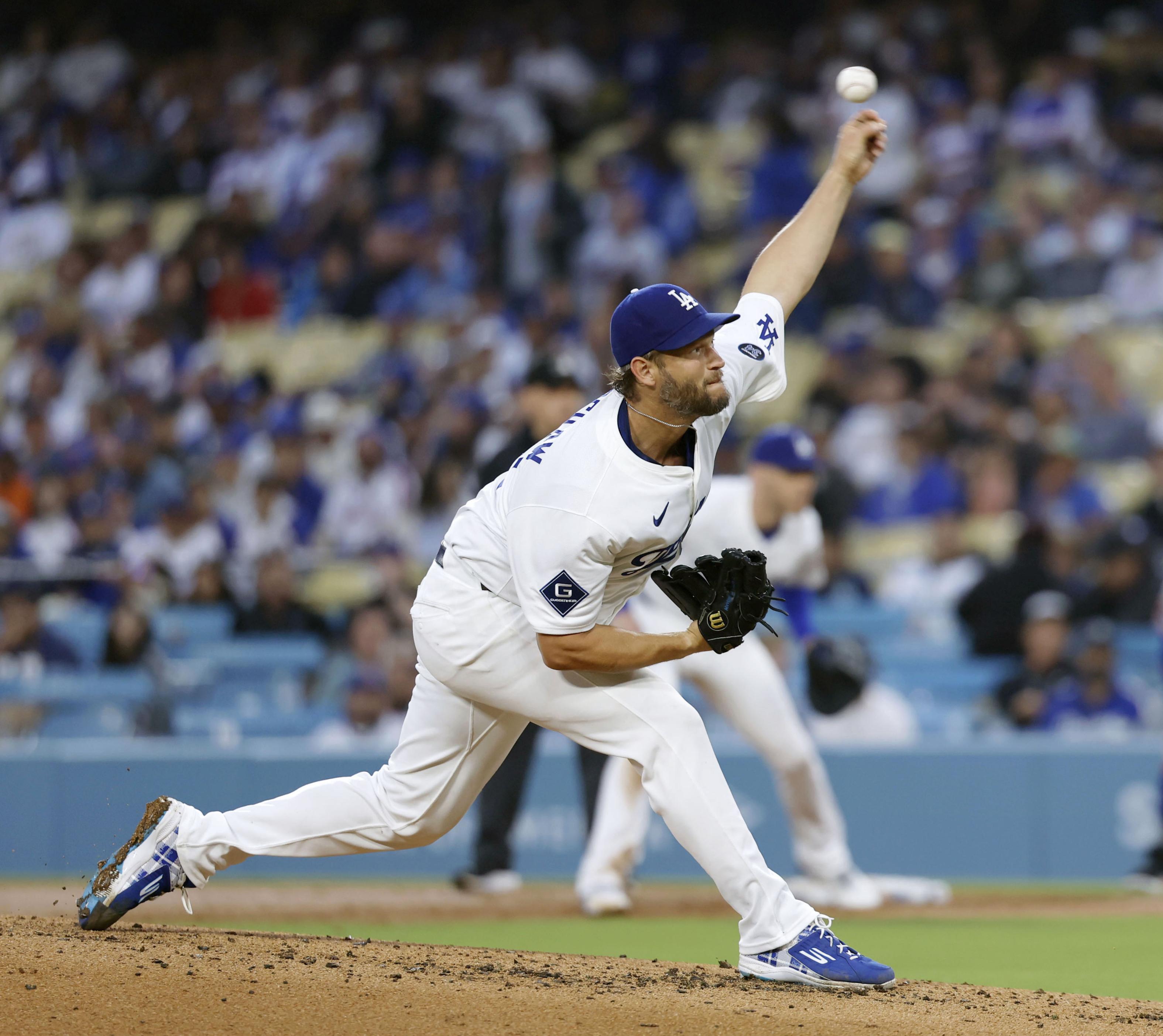 MLB】カーショーはまたも勝利ならず 拙守絡み要所締められず