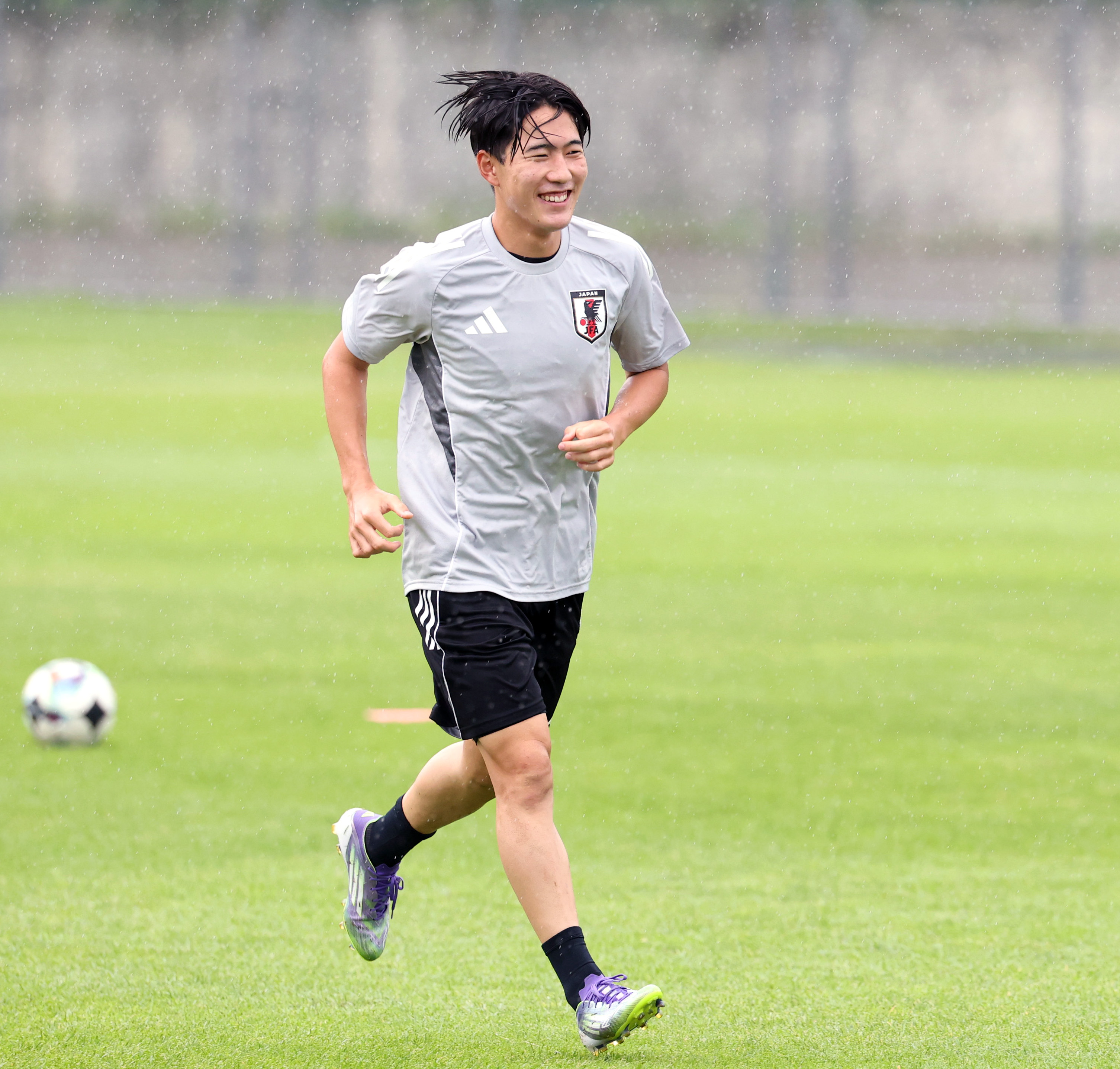 日本代表・佐藤龍之介、注目集まる代表最年少弾に「決めたら盛り上がる