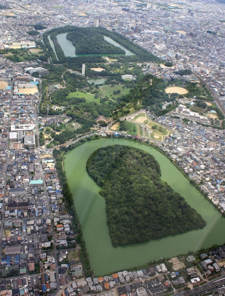 古墳群上空をヘリで遊覧 週末にイベント 産経ニュース