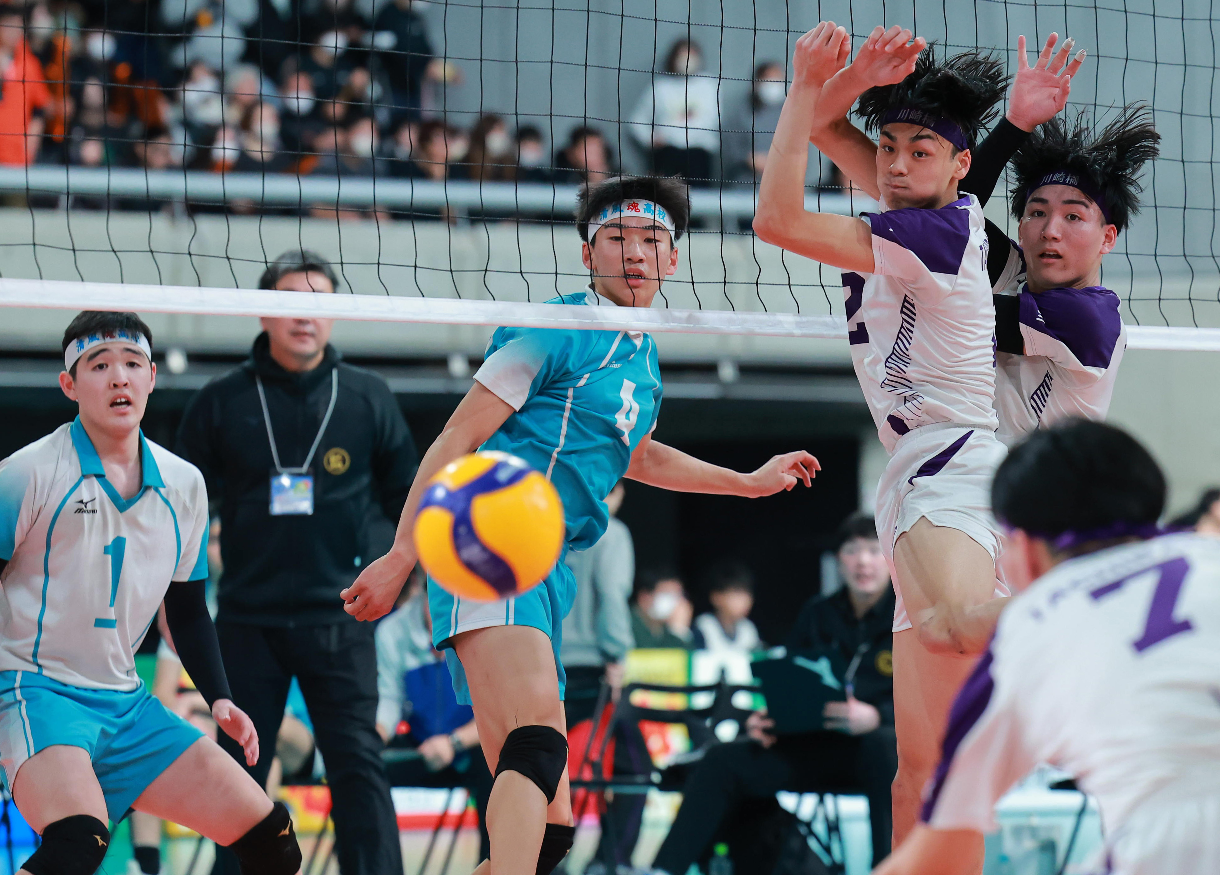 春高バレー 大阪代表 男子・清風、接戦勝ち切る 昇陽 貫禄の守備力
