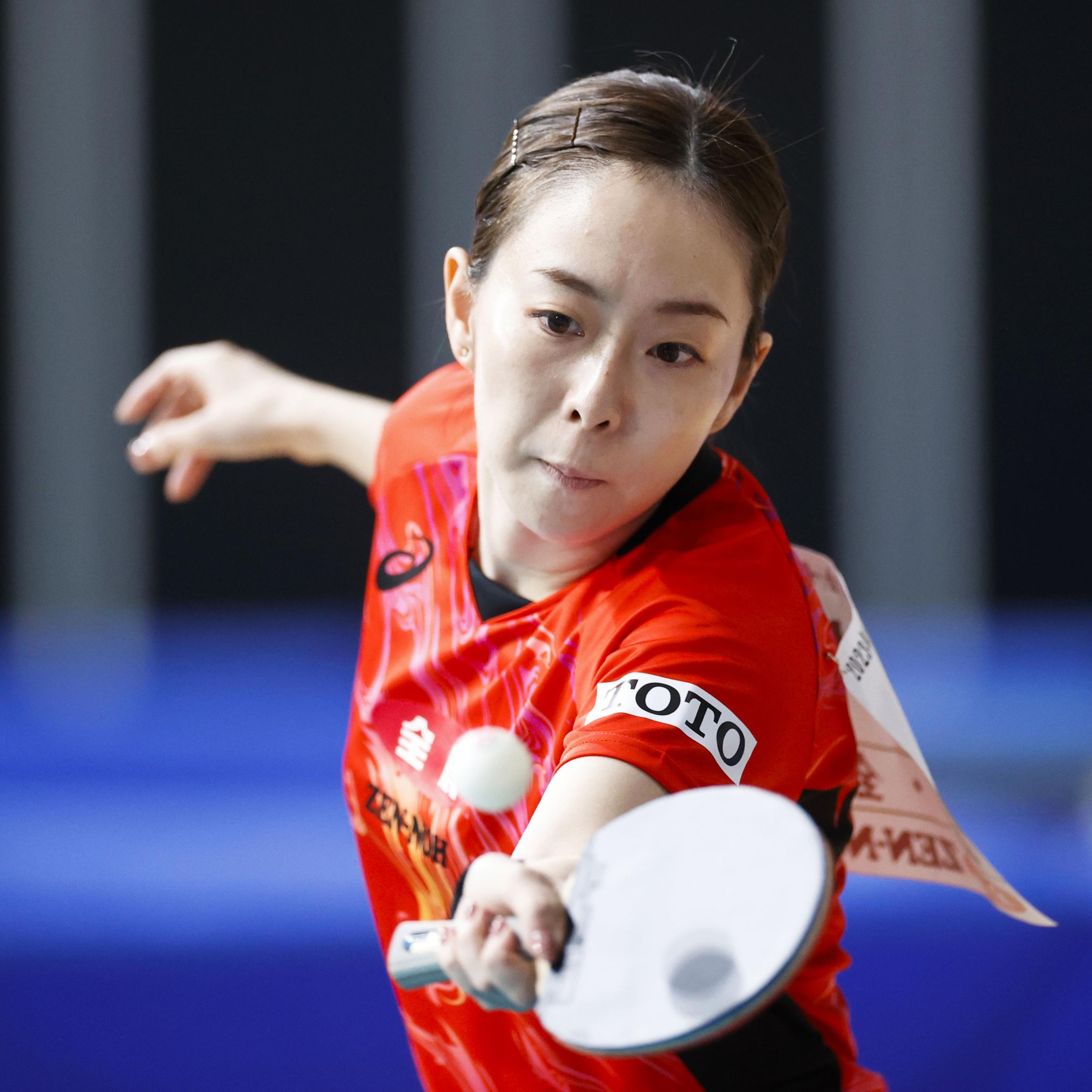 石川佳純& 平野美宇の直筆サイン 1枚の紙の表裏にサイン 石川佳純& 平野美宇の直筆サイン 1枚の紙の表裏にサイン - メルカリ