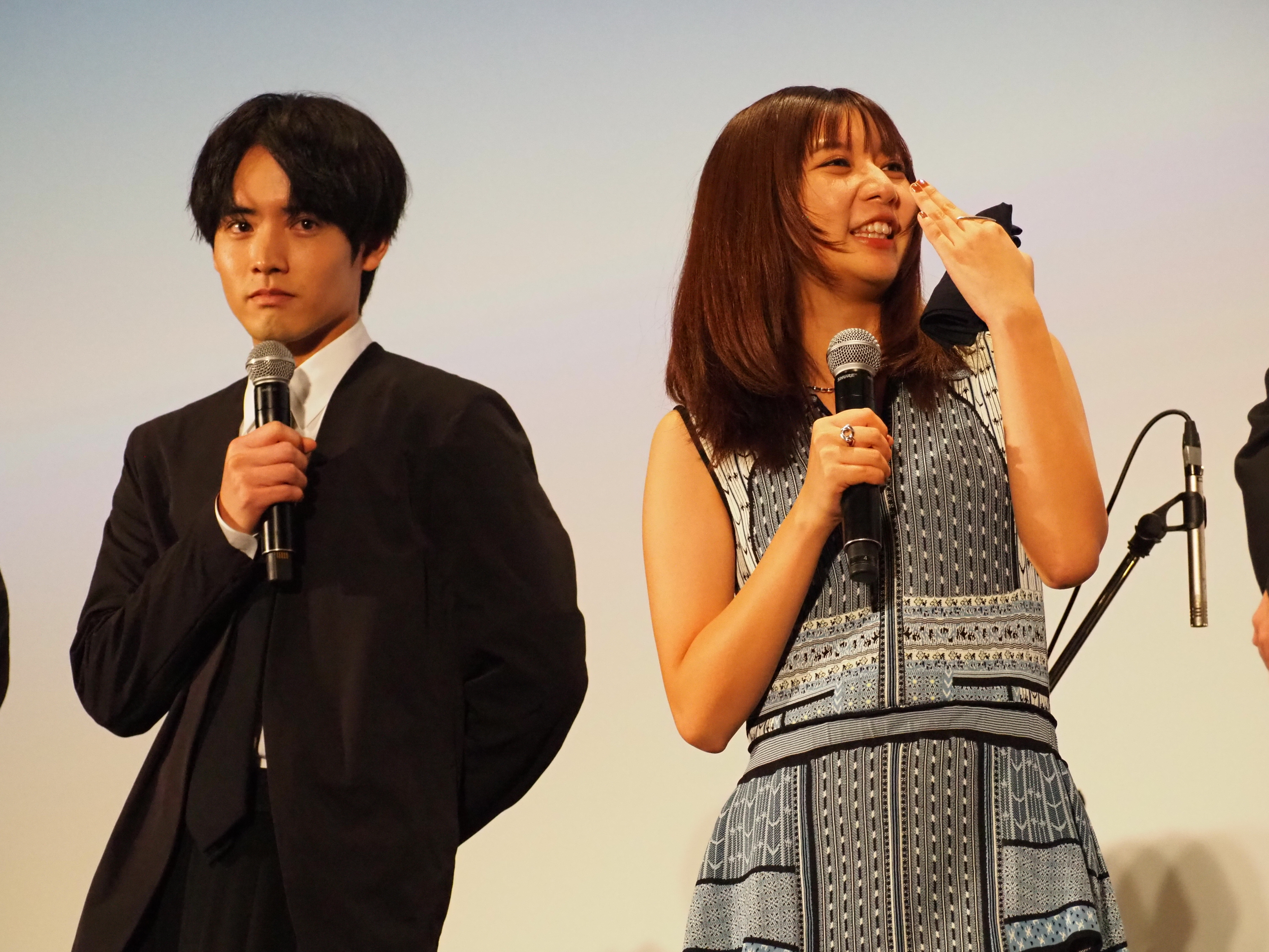 赤楚衛二、号泣の上白石萌歌にハンカチ手渡す〝神対応〟称えられ