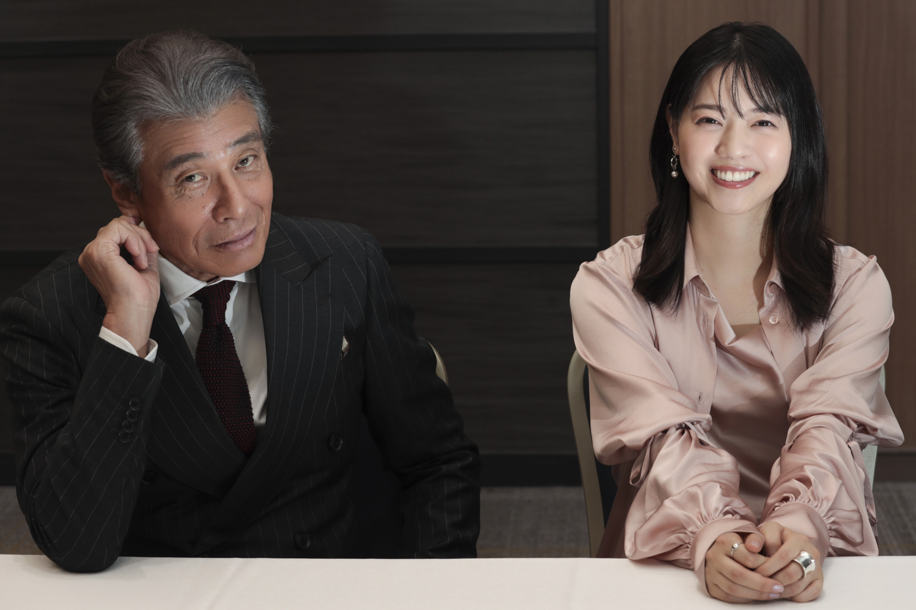 舘ひろし、演じるは32年ぶりの「自分」西野七瀬と軽妙コメディー 映画